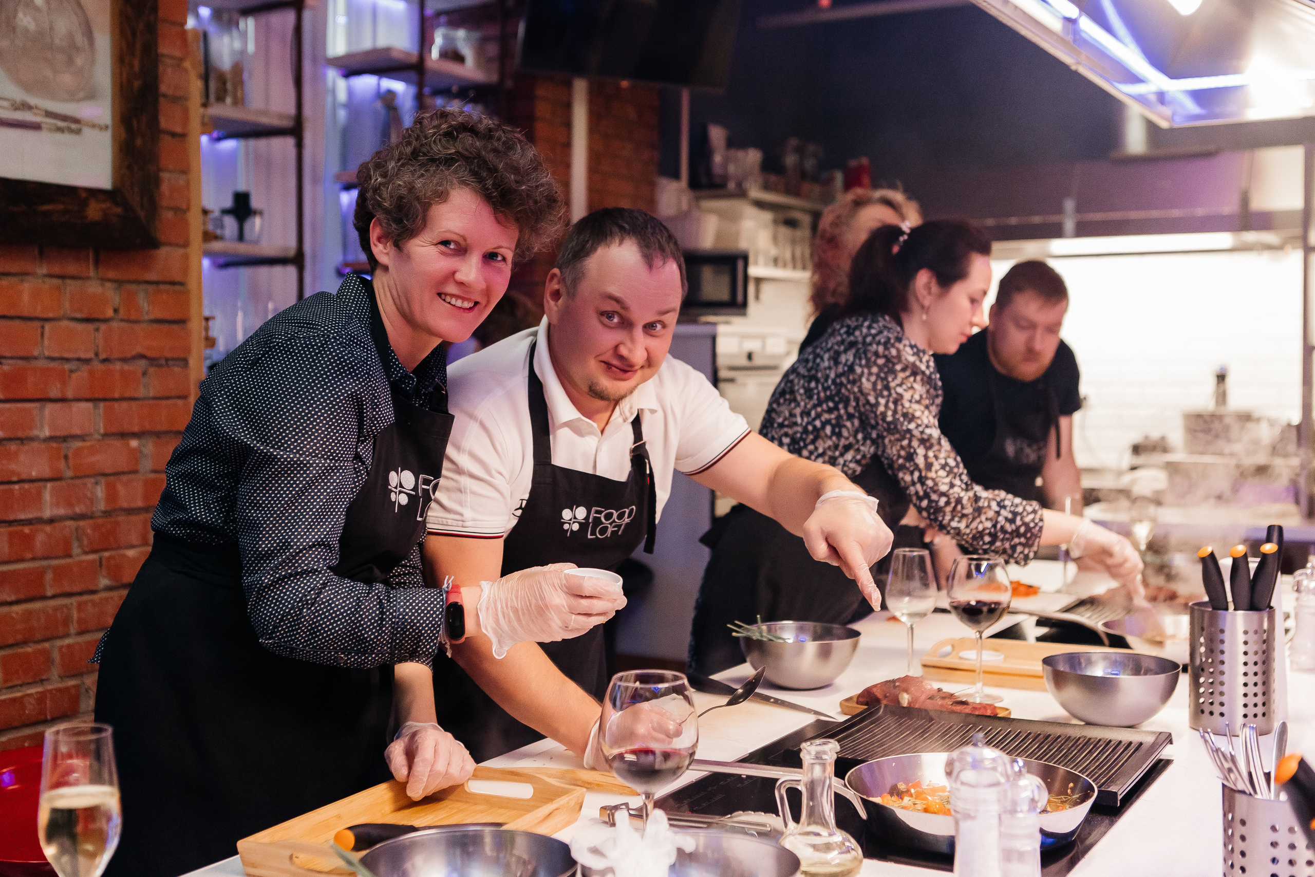 День рождения Марии в Food Loft. Семейный и свадебный фотограф в Петербурге Евгения и Николай Шевчук
