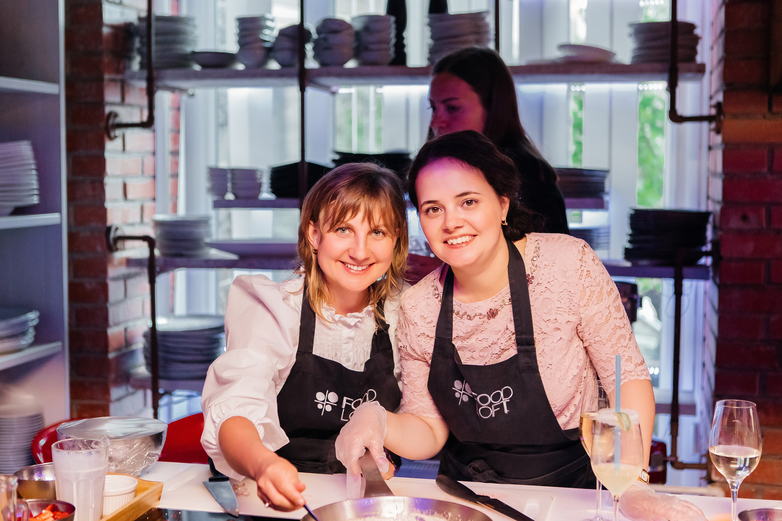 День рождения Марии в Food Loft. Семейный и свадебный фотограф в Петербурге Евгения и Николай Шевчук