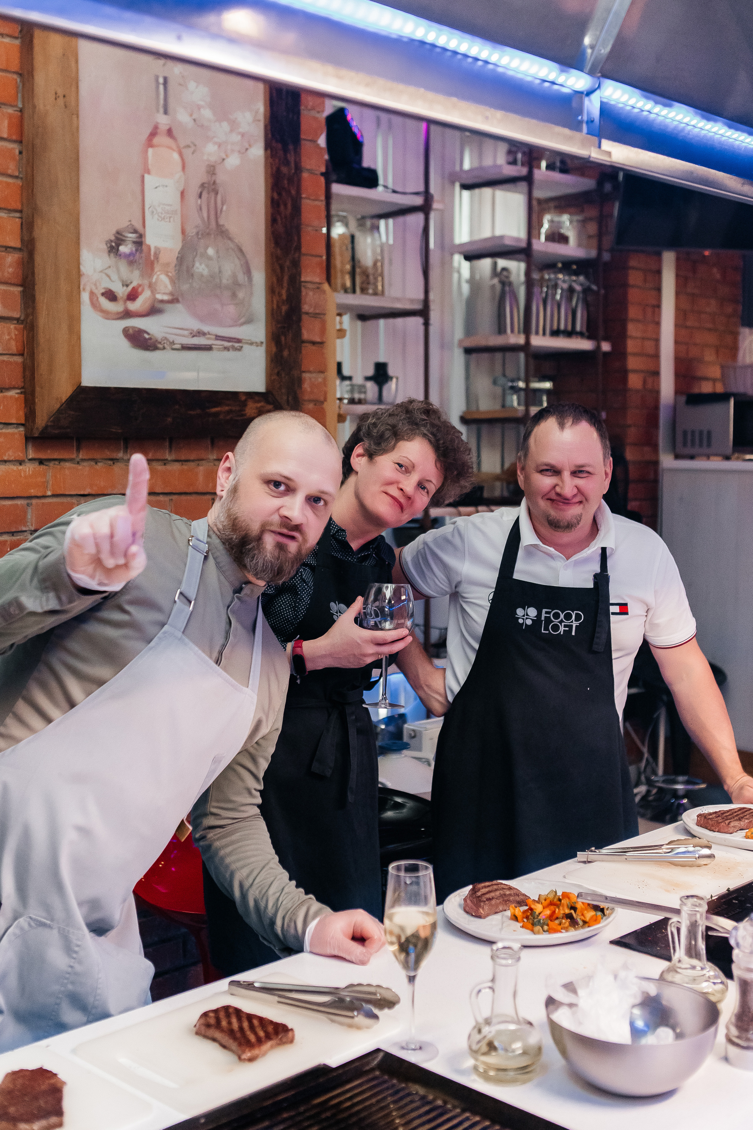 День рождения Марии в Food Loft. Семейный и свадебный фотограф в Петербурге Евгения и Николай Шевчук
