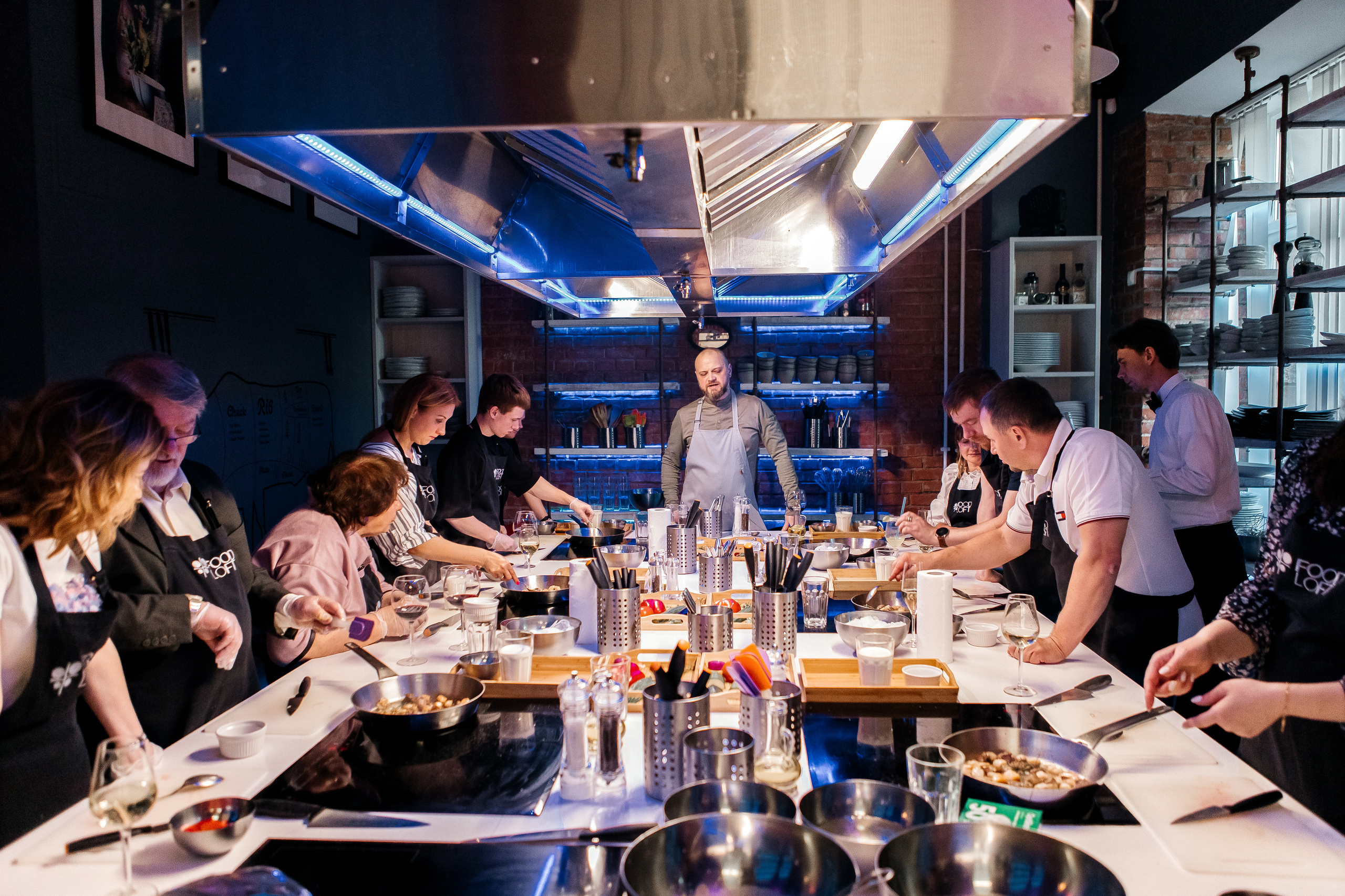 День рождения Марии в Food Loft. Семейный и свадебный фотограф в Петербурге Евгения и Николай Шевчук