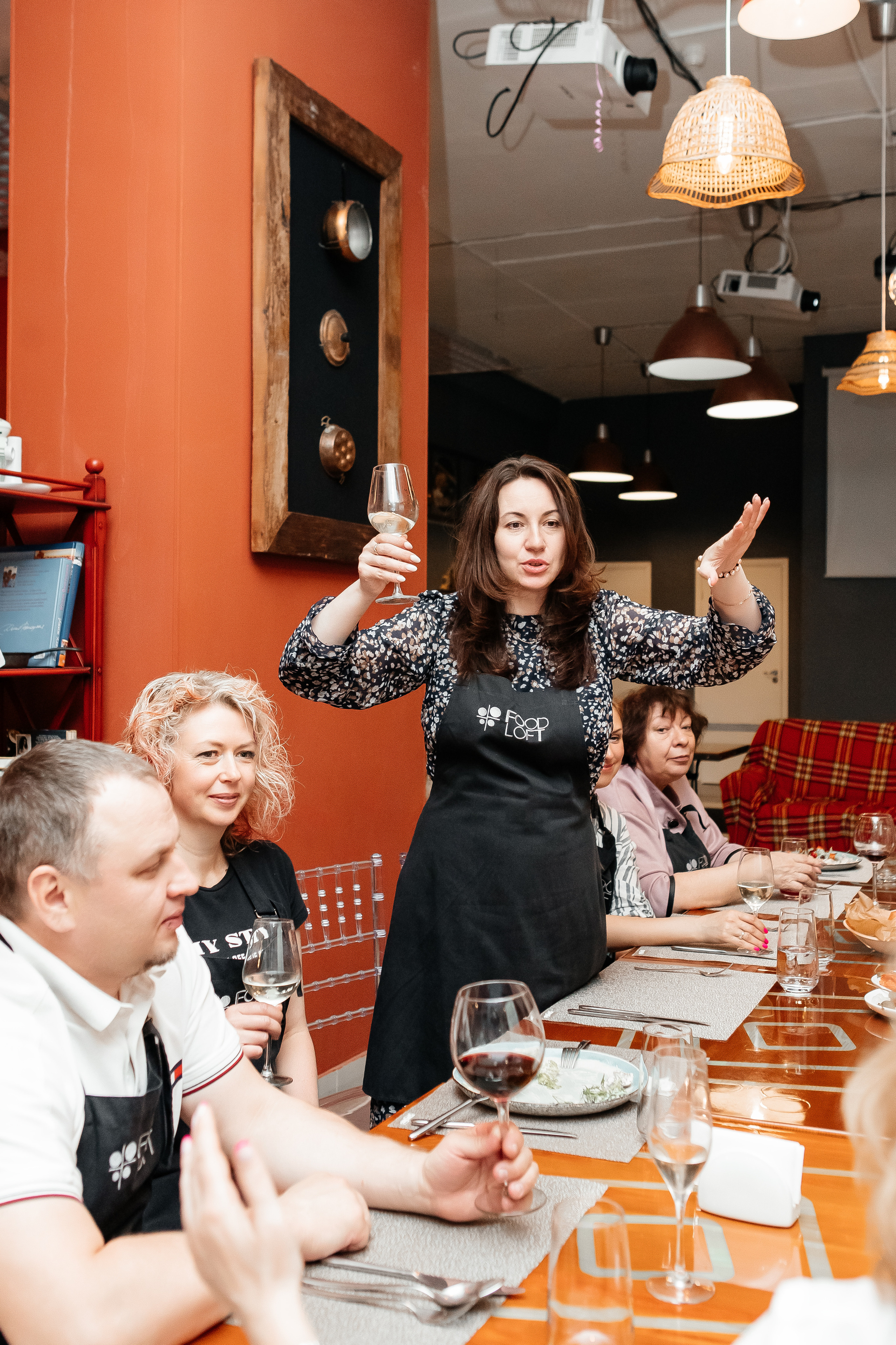 День рождения Марии в Food Loft. Семейный и свадебный фотограф в Петербурге Евгения и Николай Шевчук