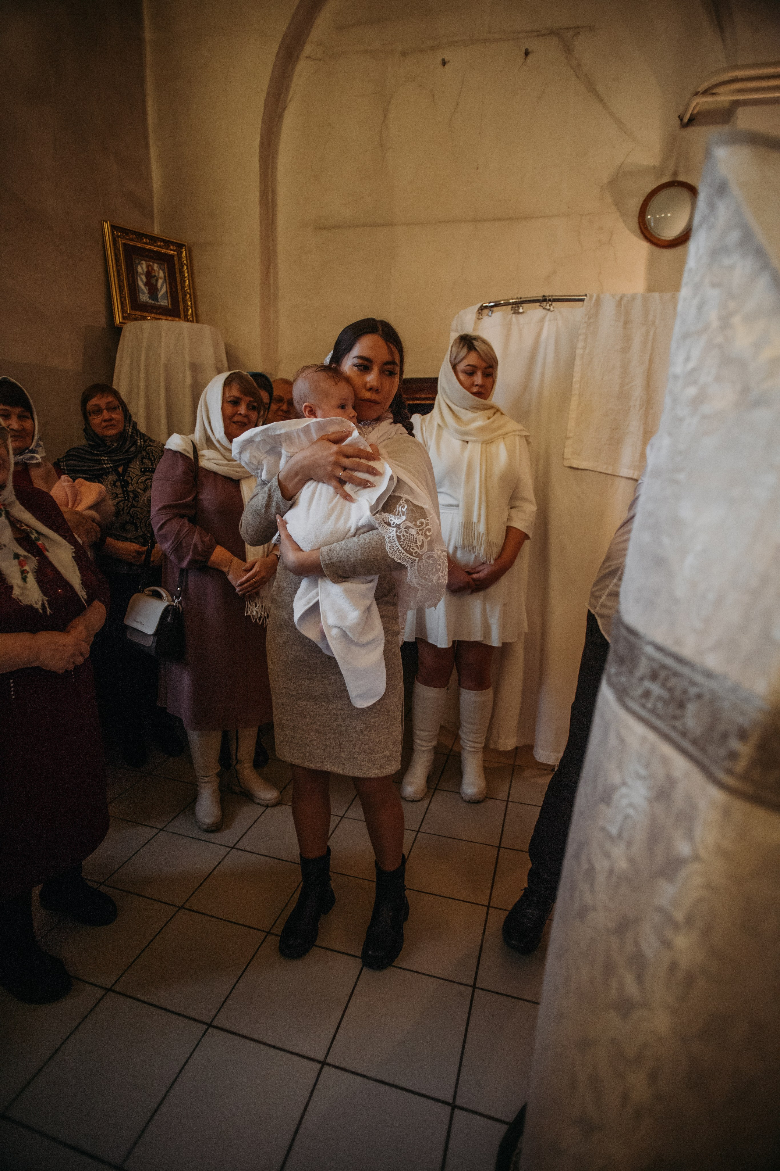 Крещение Аглаи. Венера Гайн. Репортажный фотограф  Тюмень. Обучение фотографии с 0