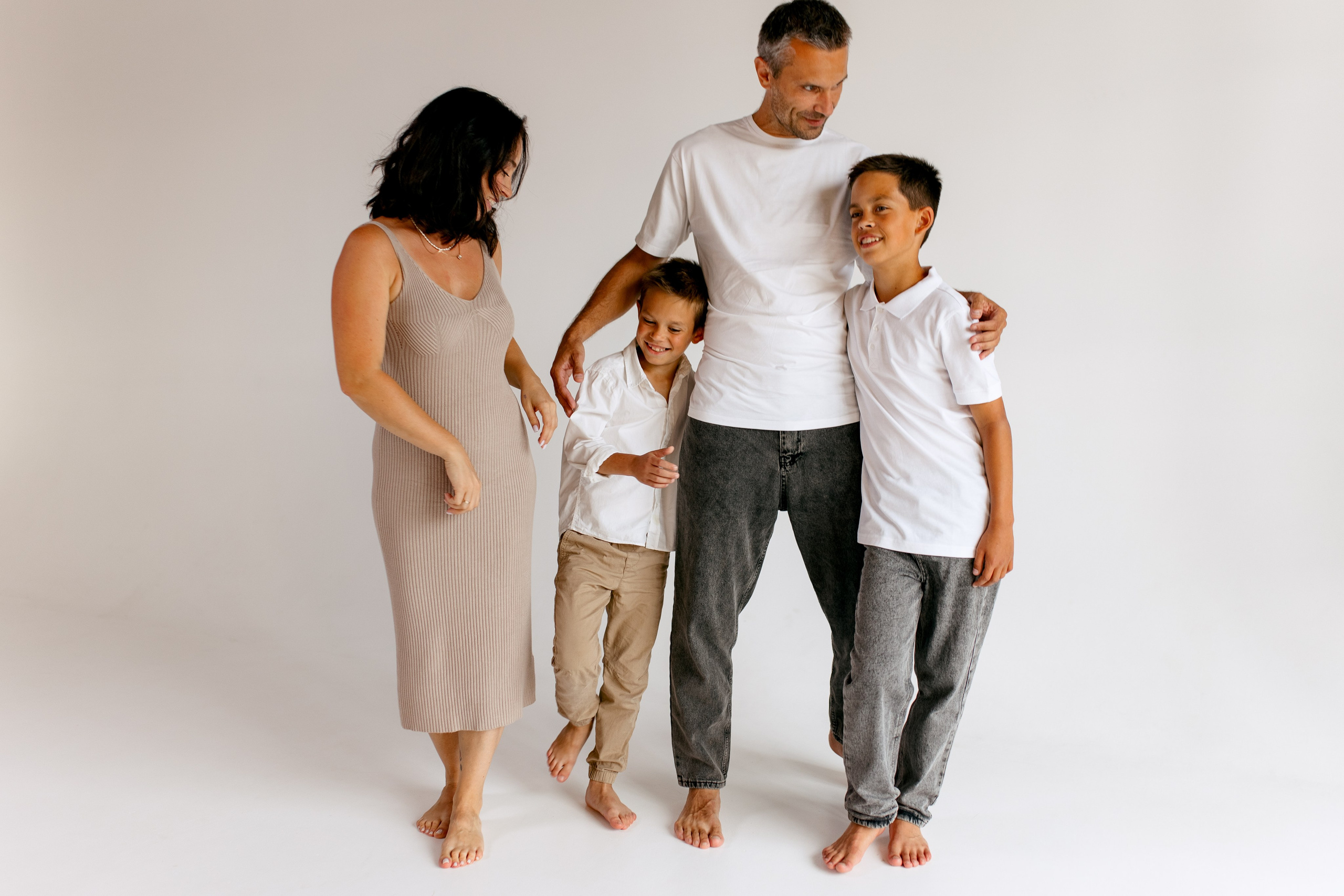 На белом фоне. Свадебный и семейный фотограф в Туле и области Маша Костина