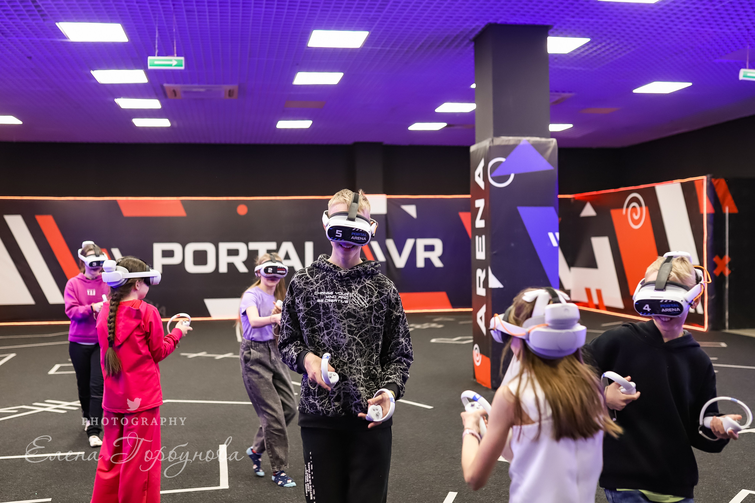 Репортаж в виртуальной реальности. Май 2024. Фотограф Пермь. Свадьбы. Семья и дети, школа, д. сад. Фотокниги