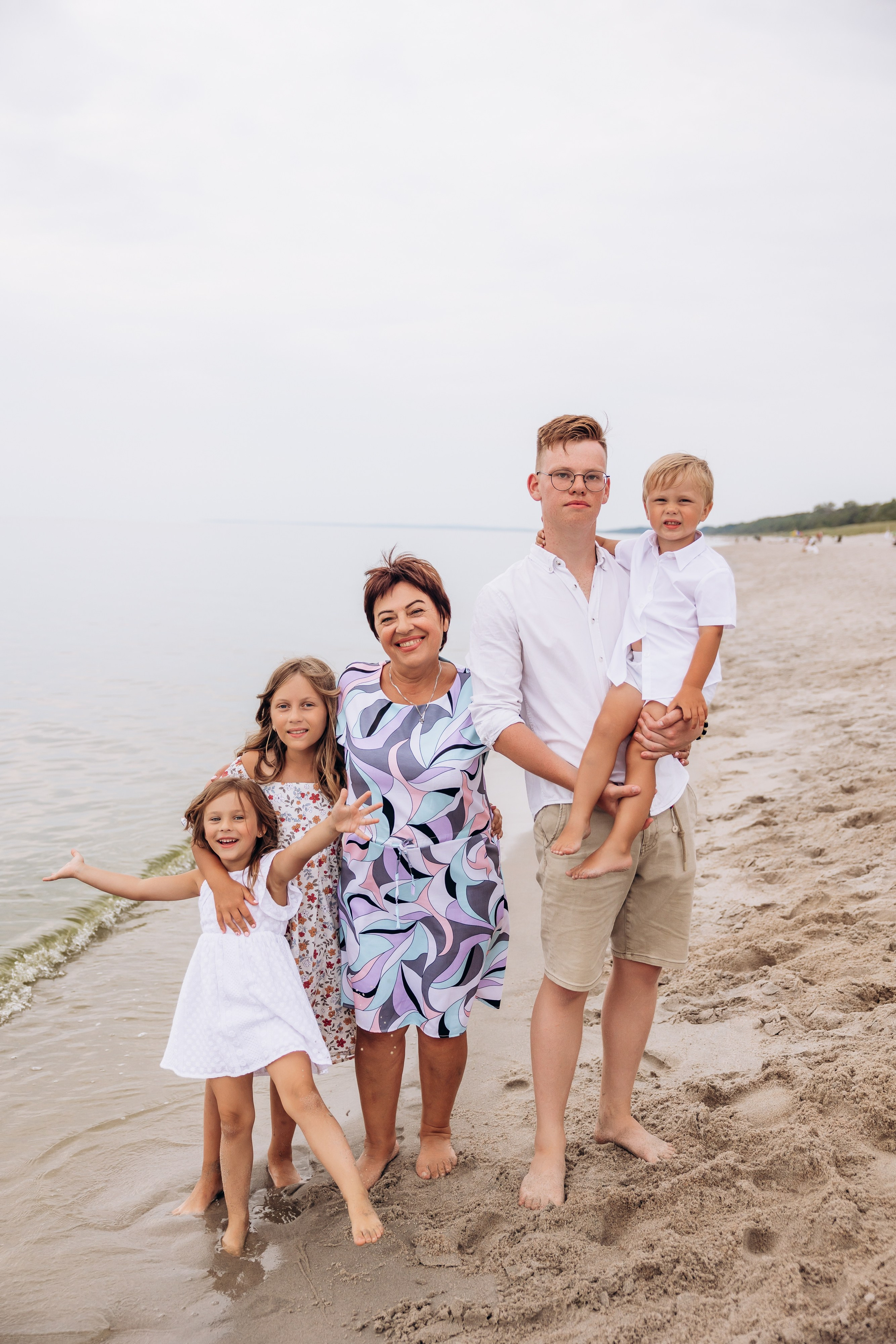 Большая семья Мечниково (Балтийск) море лето. Фотограф в Калининграде свадебная фотография, репортажная, фотосессии
