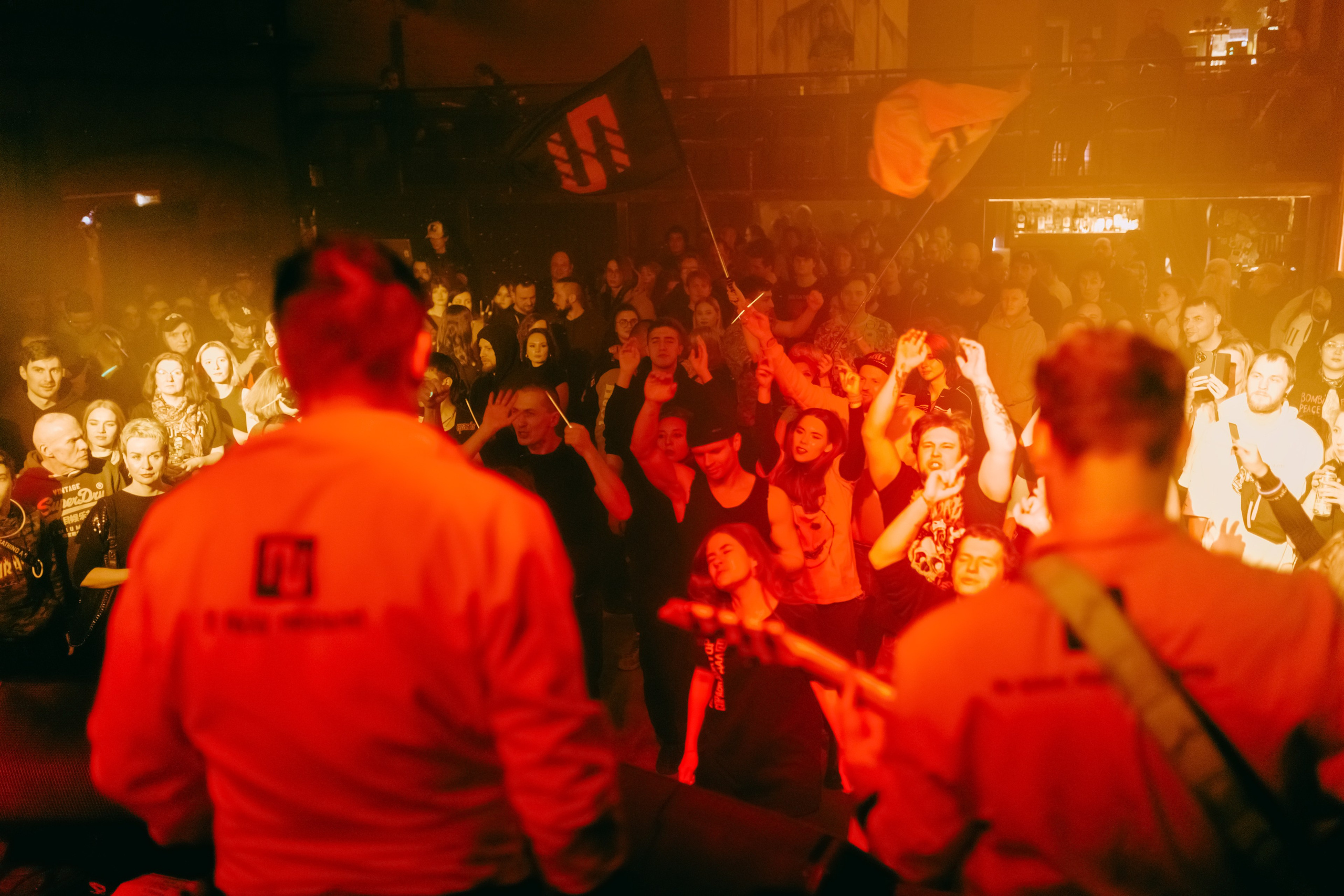 ПОСЛЕДНИЙ ПИОНЕР. Фотограф Елена Богачева (lenalena_na_na_na)