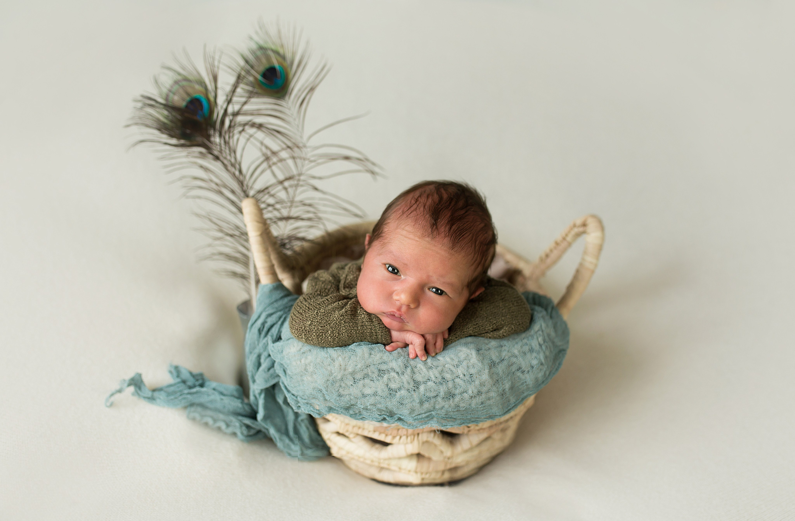 Фотосессия новорождённого. Фотограф новорождённых малышей и детский фотограф В Казани Лана Максим