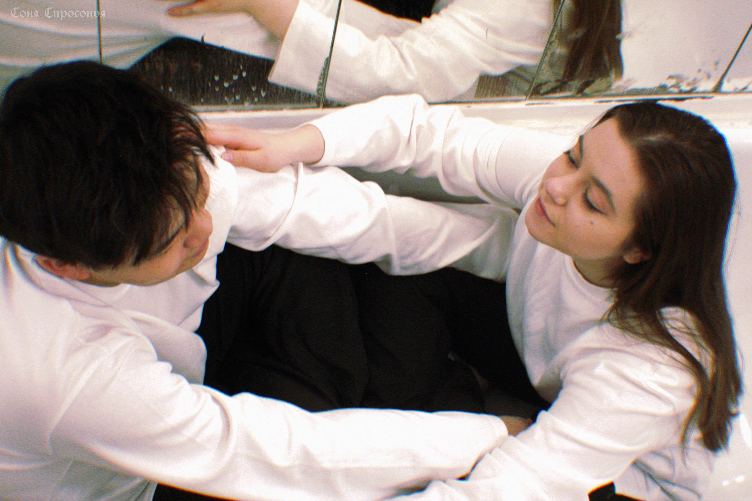 Лавстори Полина и Жора. Концертный и портретный фотограф в Москве Соня Спросонья