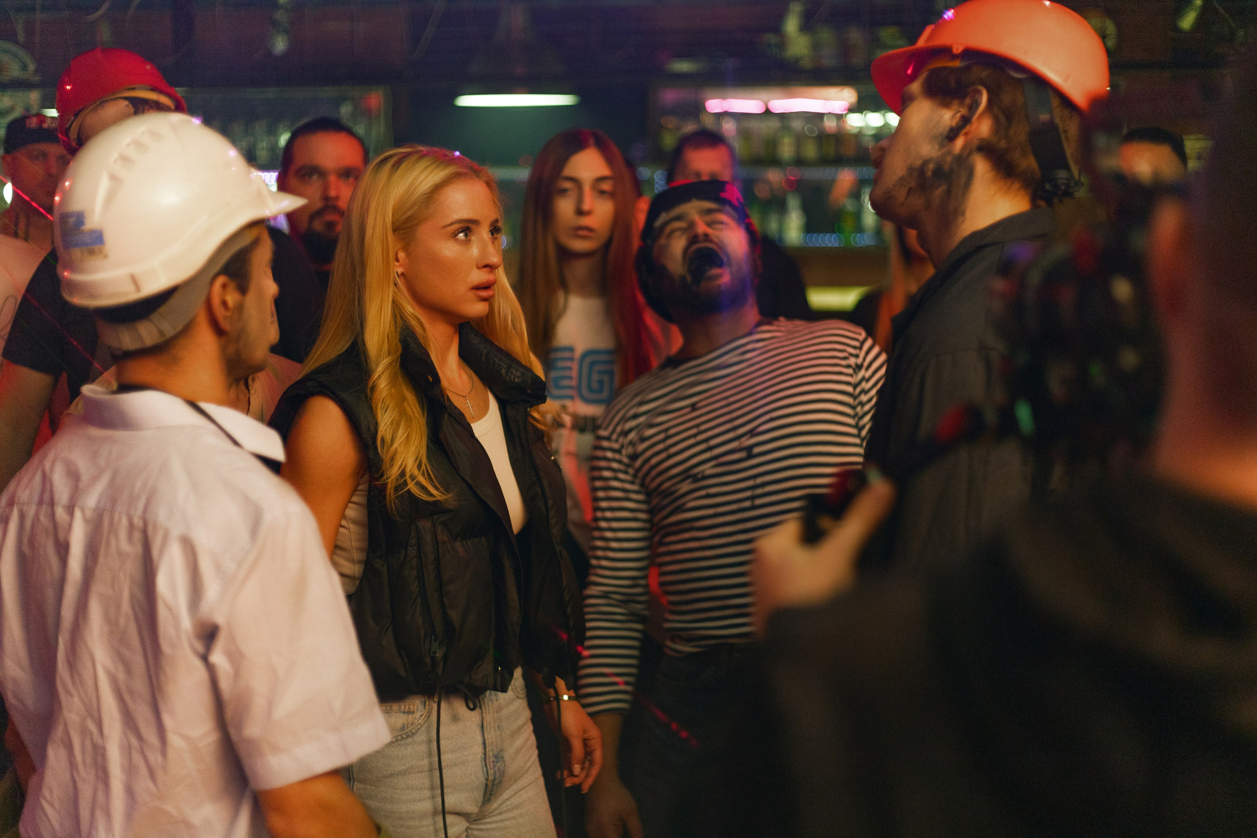 Бэкстейдж со съёмок фильма «Третья смена». Фотограф Александр Закадычный | Таганрог