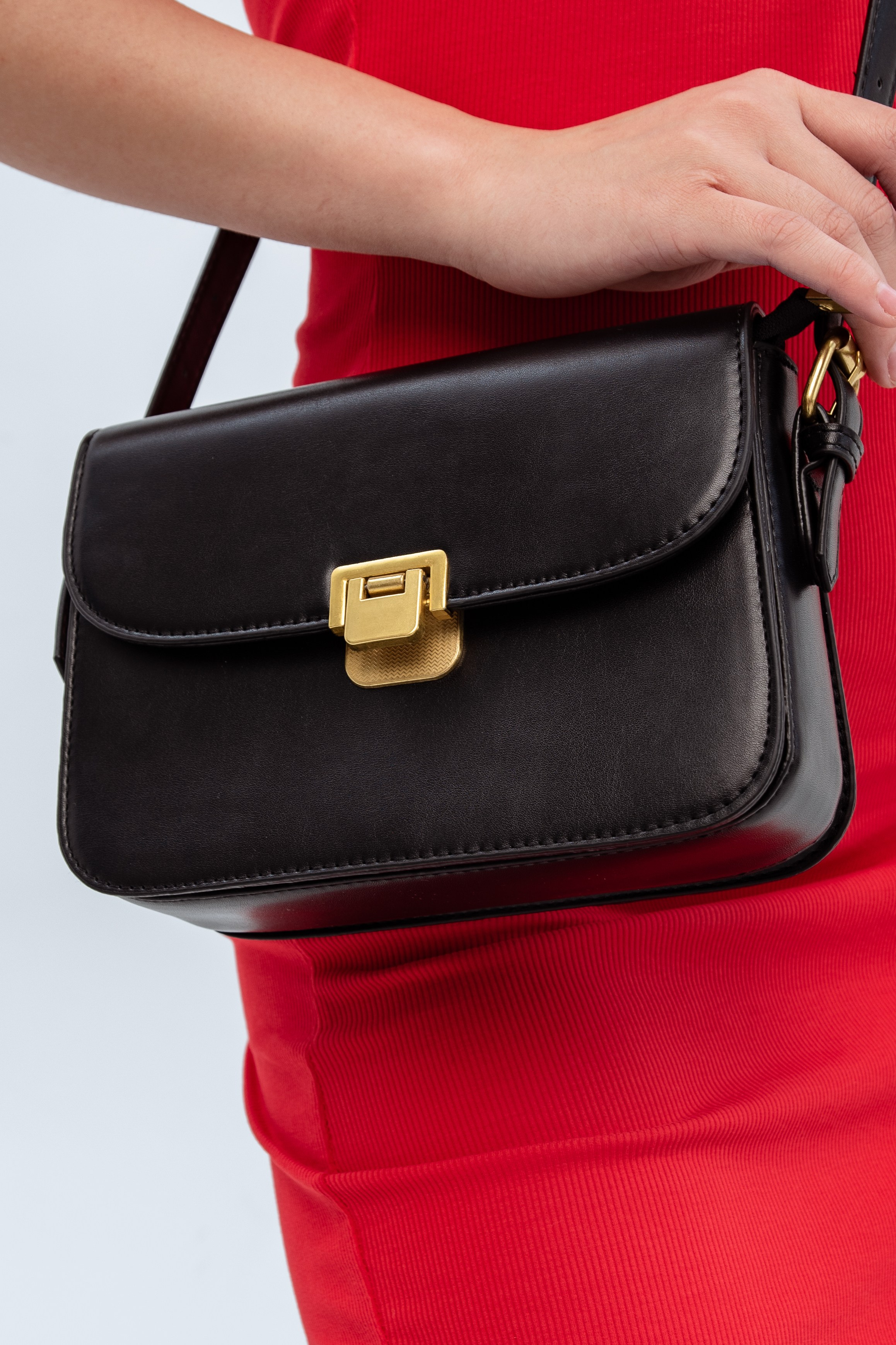 Фотосъемка для маркетплейсов, вайлдберриз, озон, ламода. Юлия Гоголева. Fashion-фотограф в Волгограде