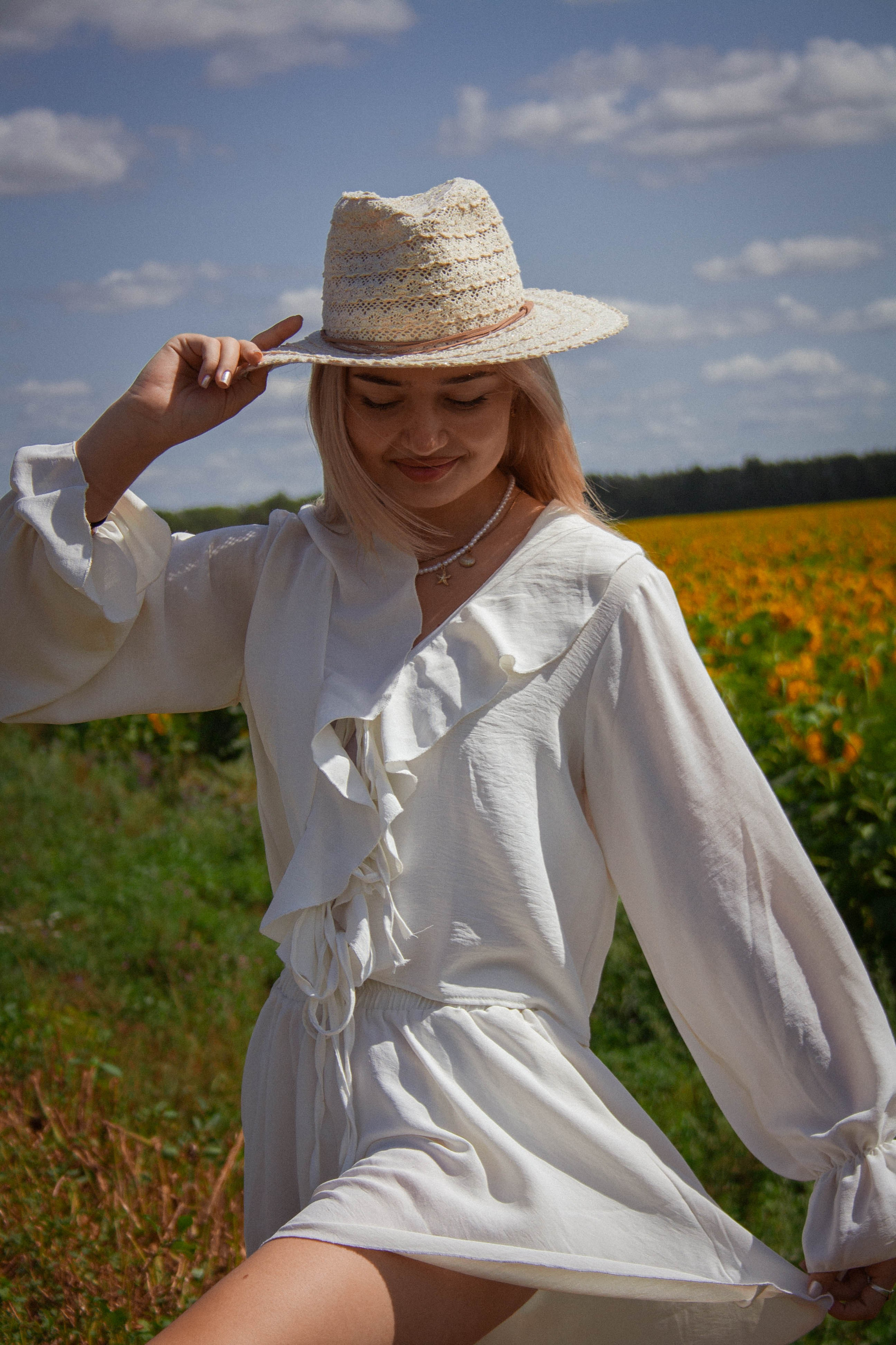 Настроение: уйти в поле с подсолнухами. Портретный фотограф в Саратове