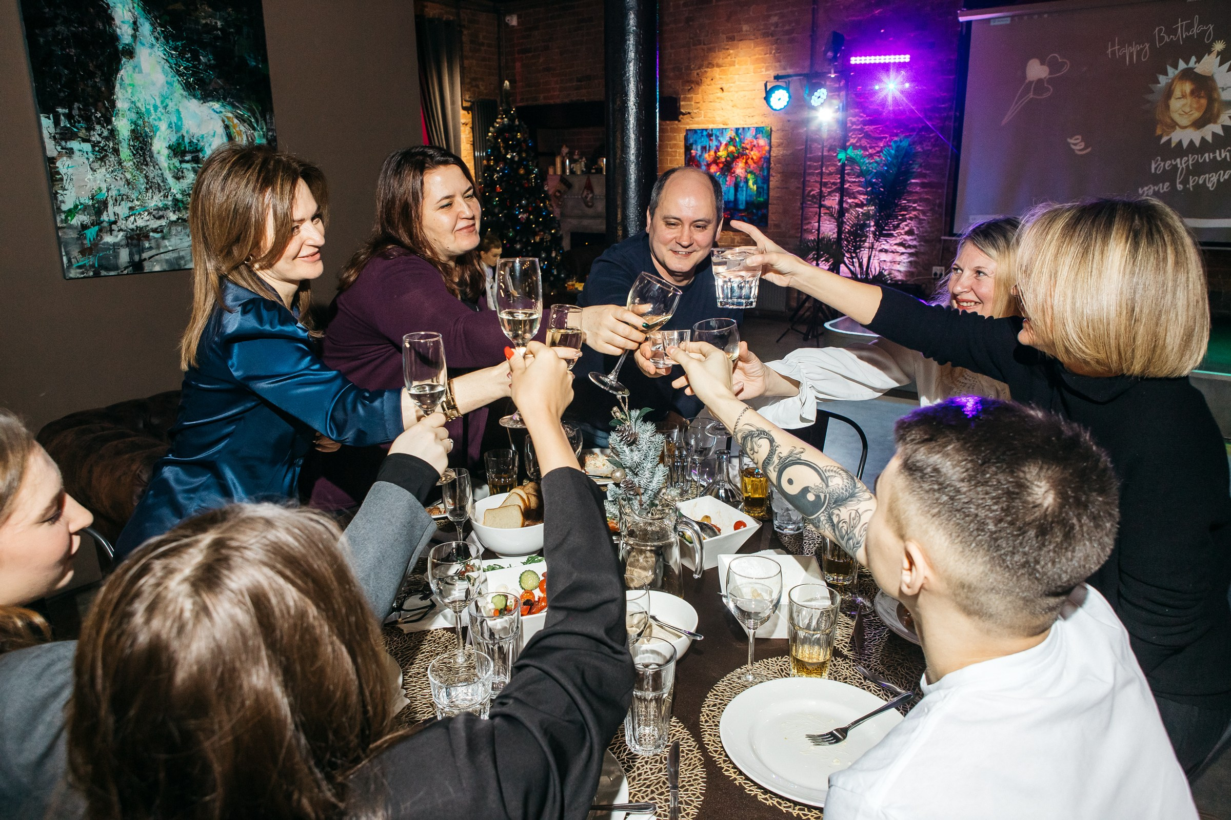 Позитивный репортажный фотограф на День Рождение, юбилей Питер