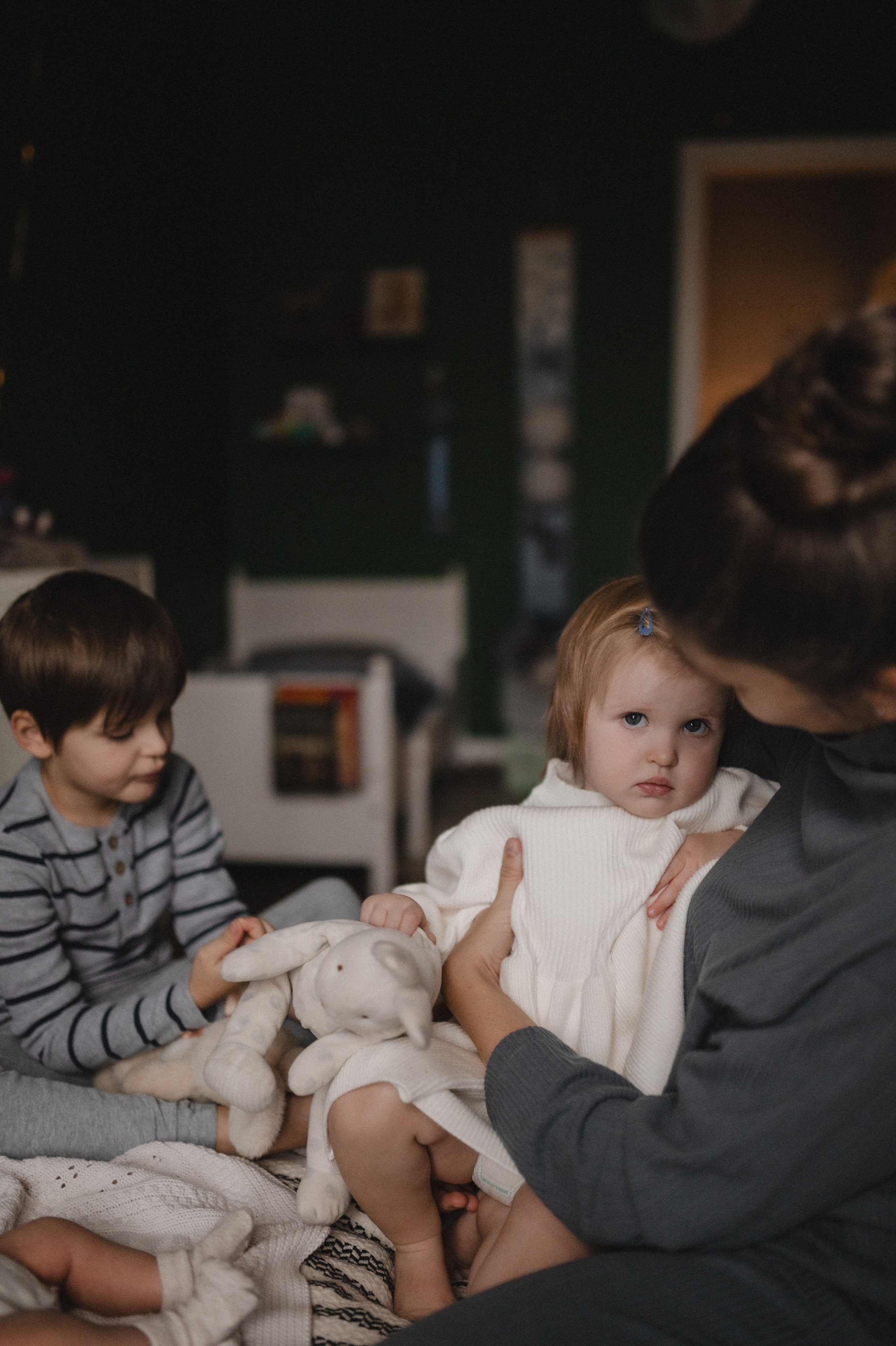 Дима, Нелли, Марк, Нина и Кира дома. Семейный и свадебный lifestyle-фотограф в Москве Мария Петрова