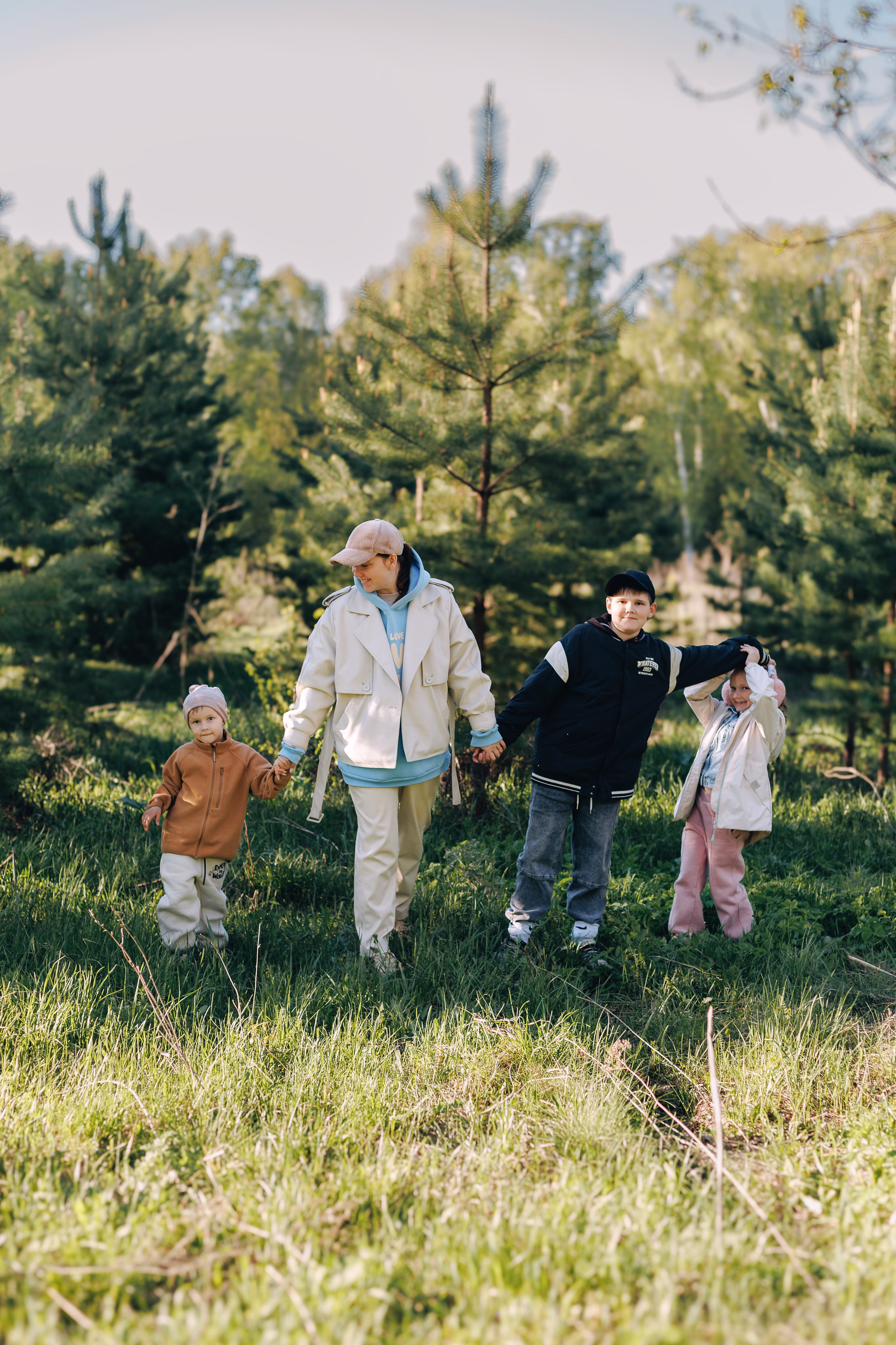Семейный фотодень в парке в Медногорске. Фотограф Медногорск Кувандык Оксана Шерехода свадебные, семейные, индивидуальные, школьные фотосессии. Печать фотоальбомов