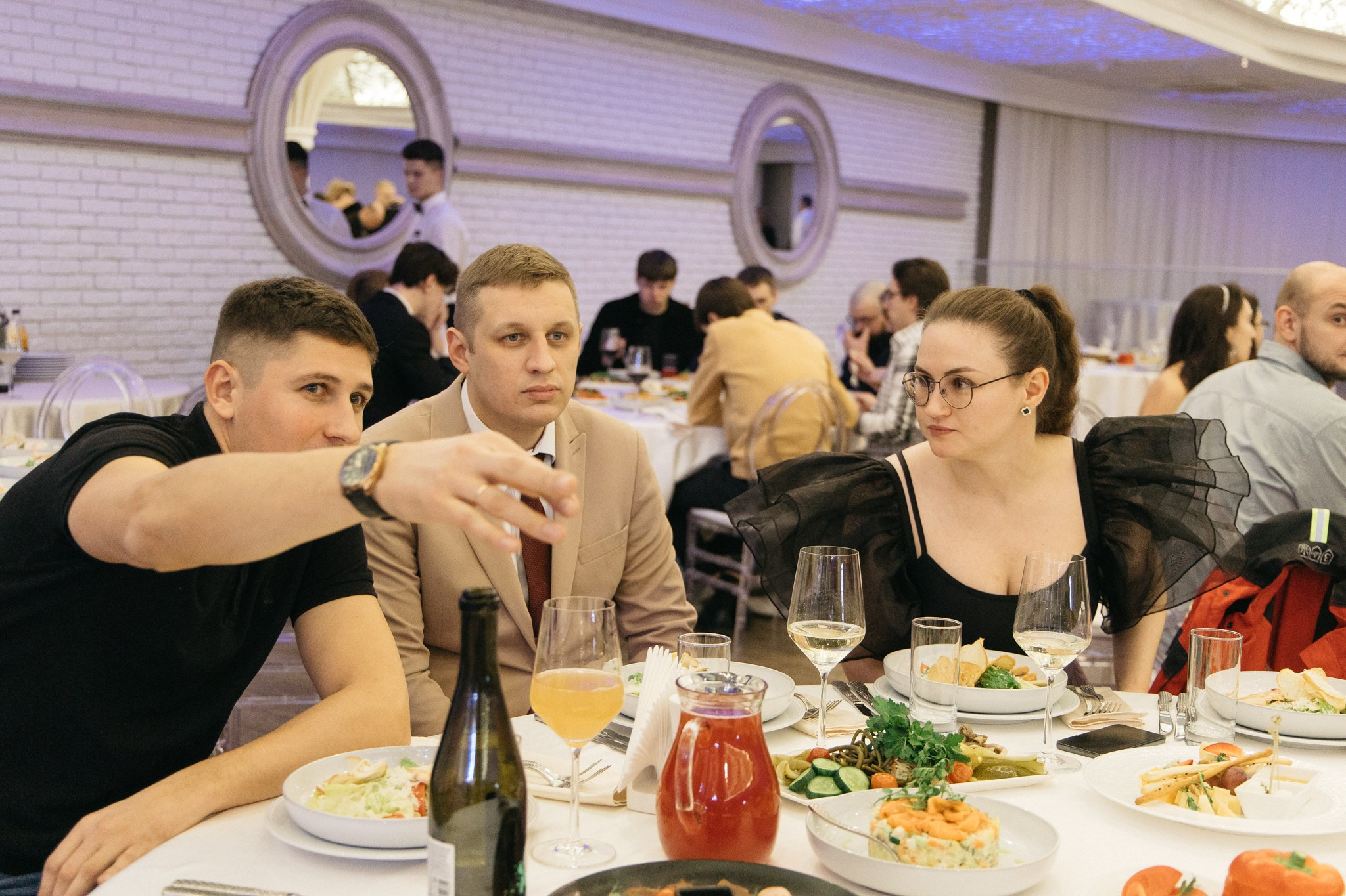 Интрополис. Артём Бачурин — свадебный фотограф Воронеж