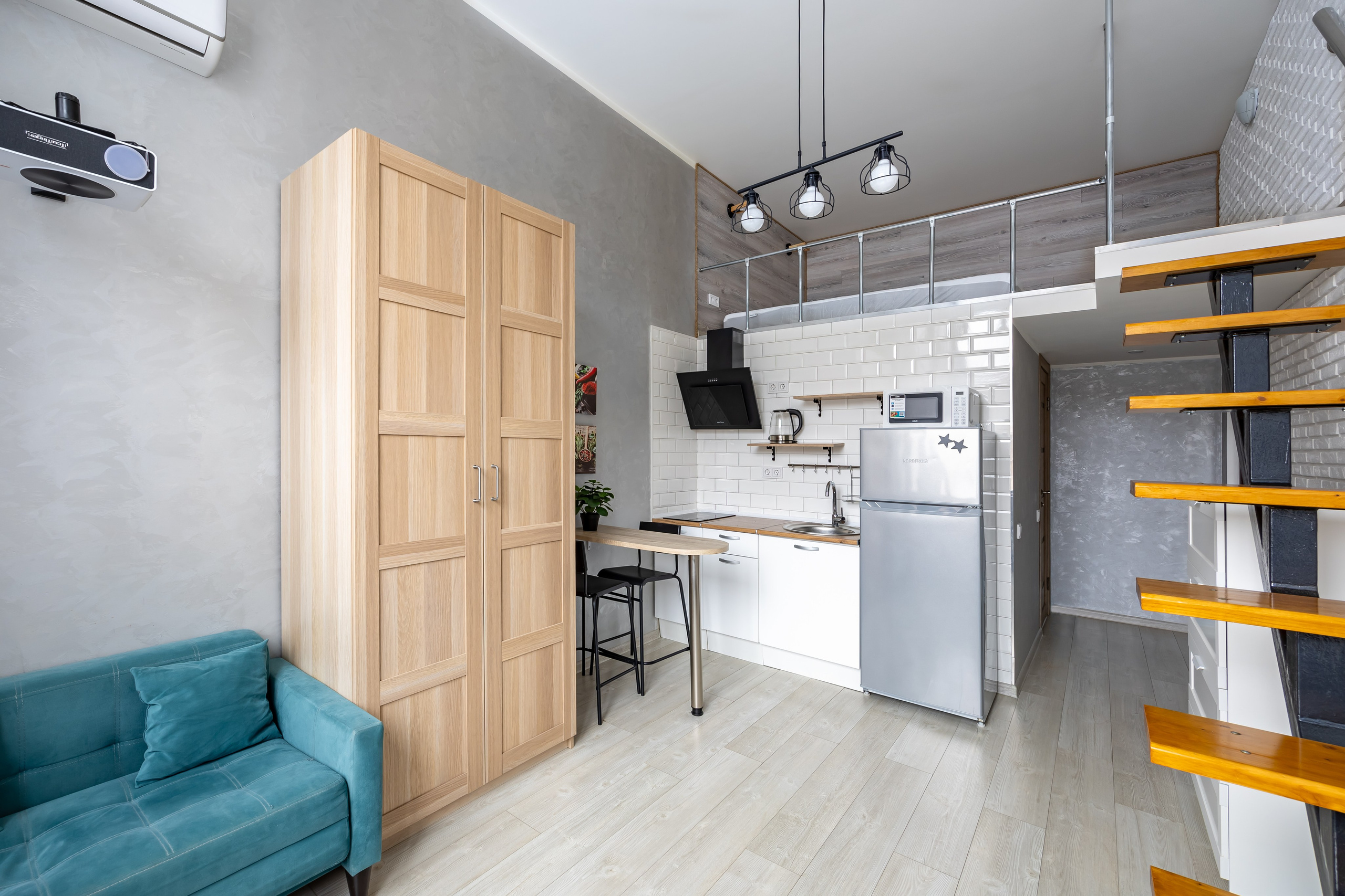 Двухуровневая студия для аренды. Интерьерный фотограф в Москве Сергей Чекмезов