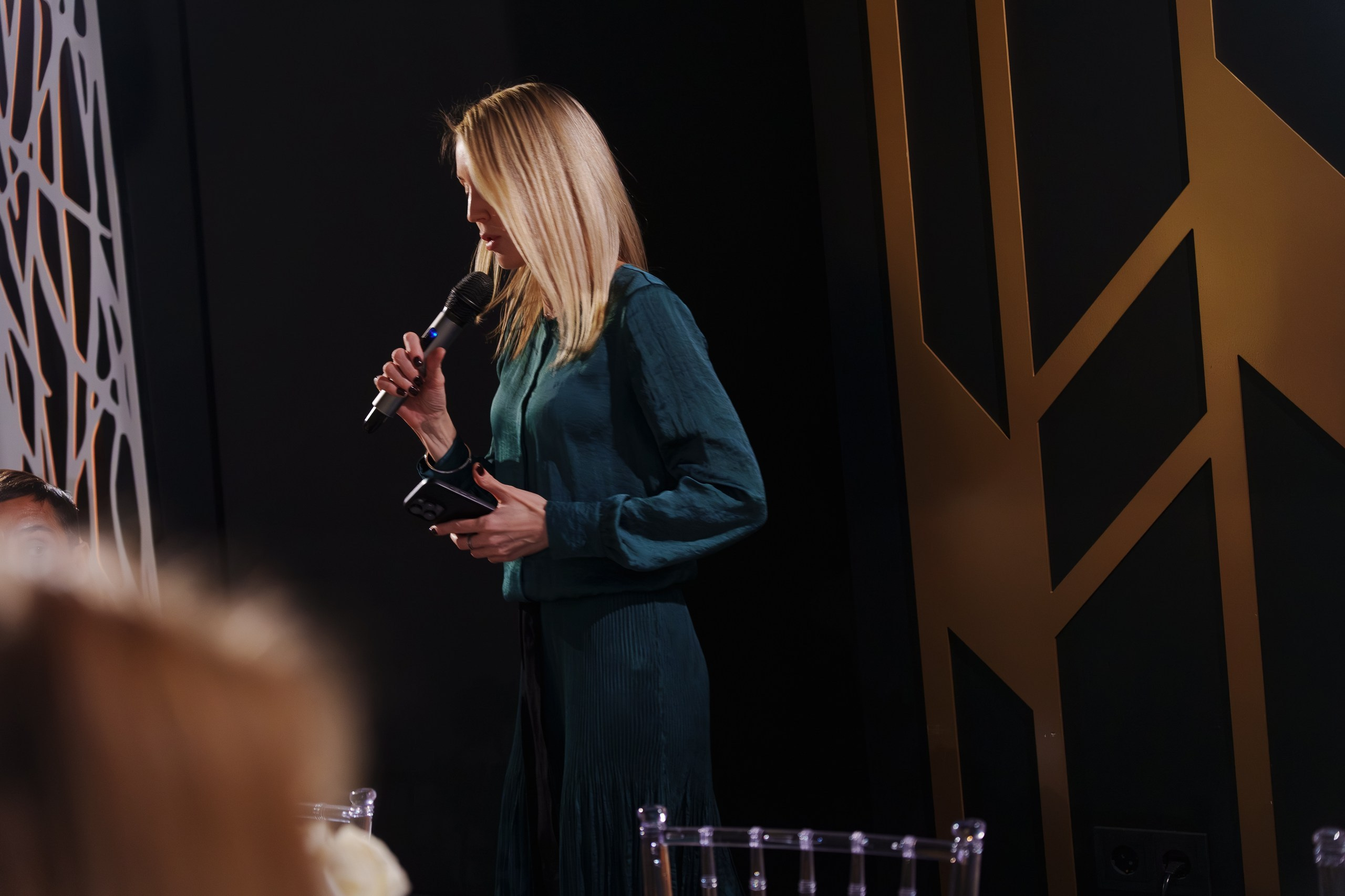 Фотосъёмка дня рождения в Уфе в «Доме культуры». Репортажная съёмка, фотозона, портреты гостей, поздравления и атмосфера праздника. Дмитрий