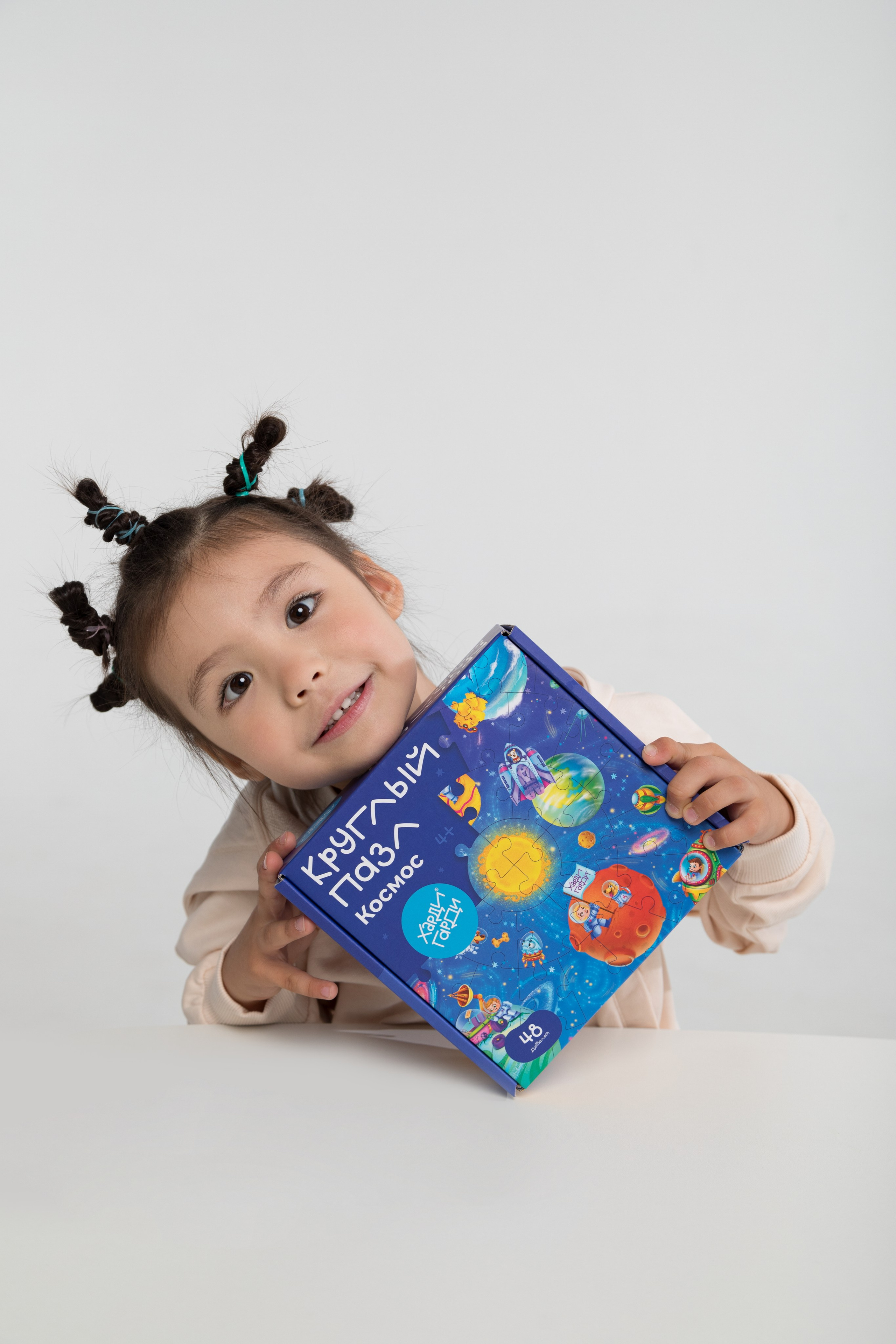 Каталожная съемка в циклораме для бренда детских товаров. Детский и контент фотограф Надя Волкова Санкт-Петербург