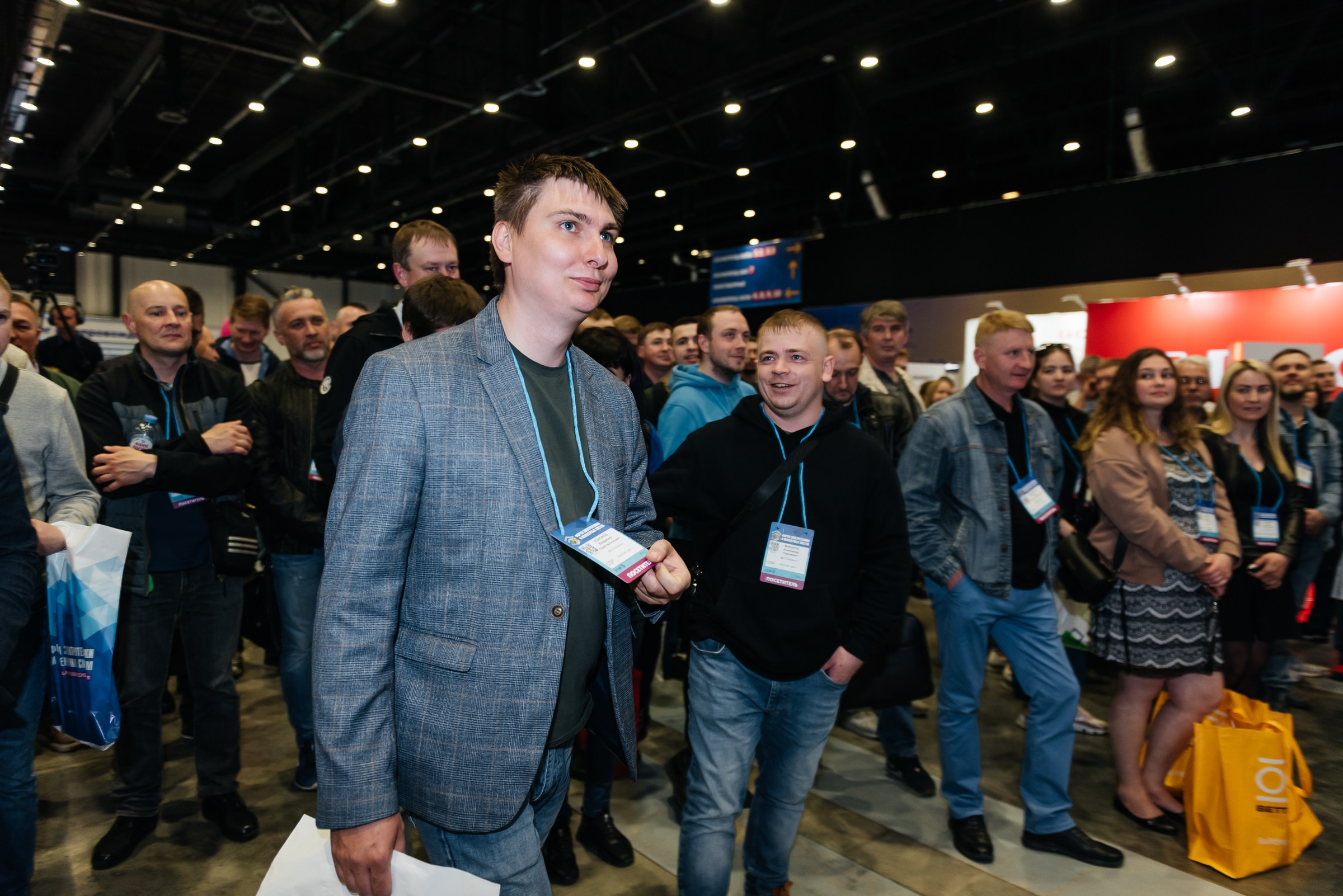 Репортажная съёмка на форуме ЭТМ. Свадебный фотограф в Санкт-Петербурге Венера Ахметова