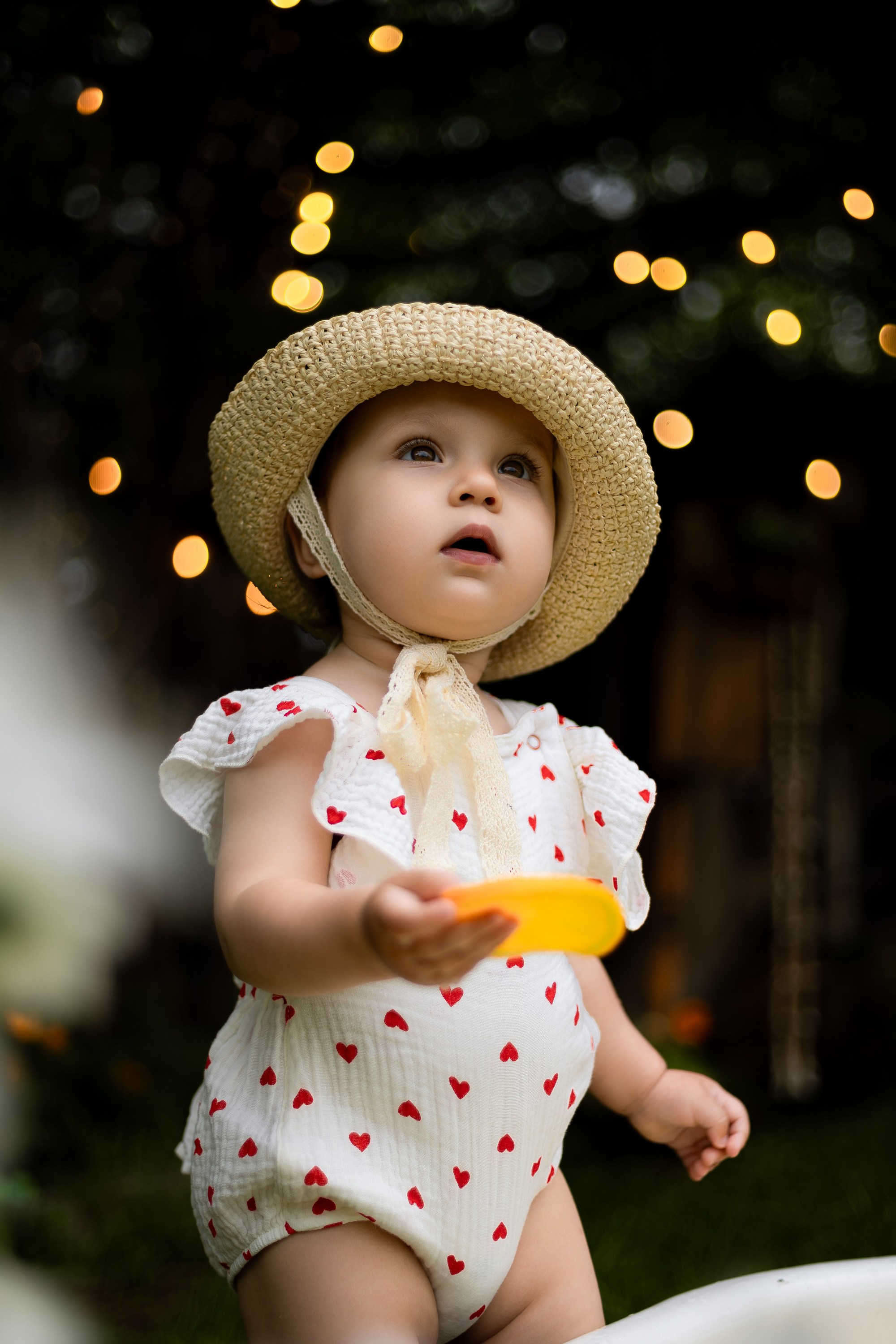 детская фотосессия в ванночке девочка и мальчик, ванна с молоком, ванна с уточками, ванна с цитрусами, ванна с ромашками