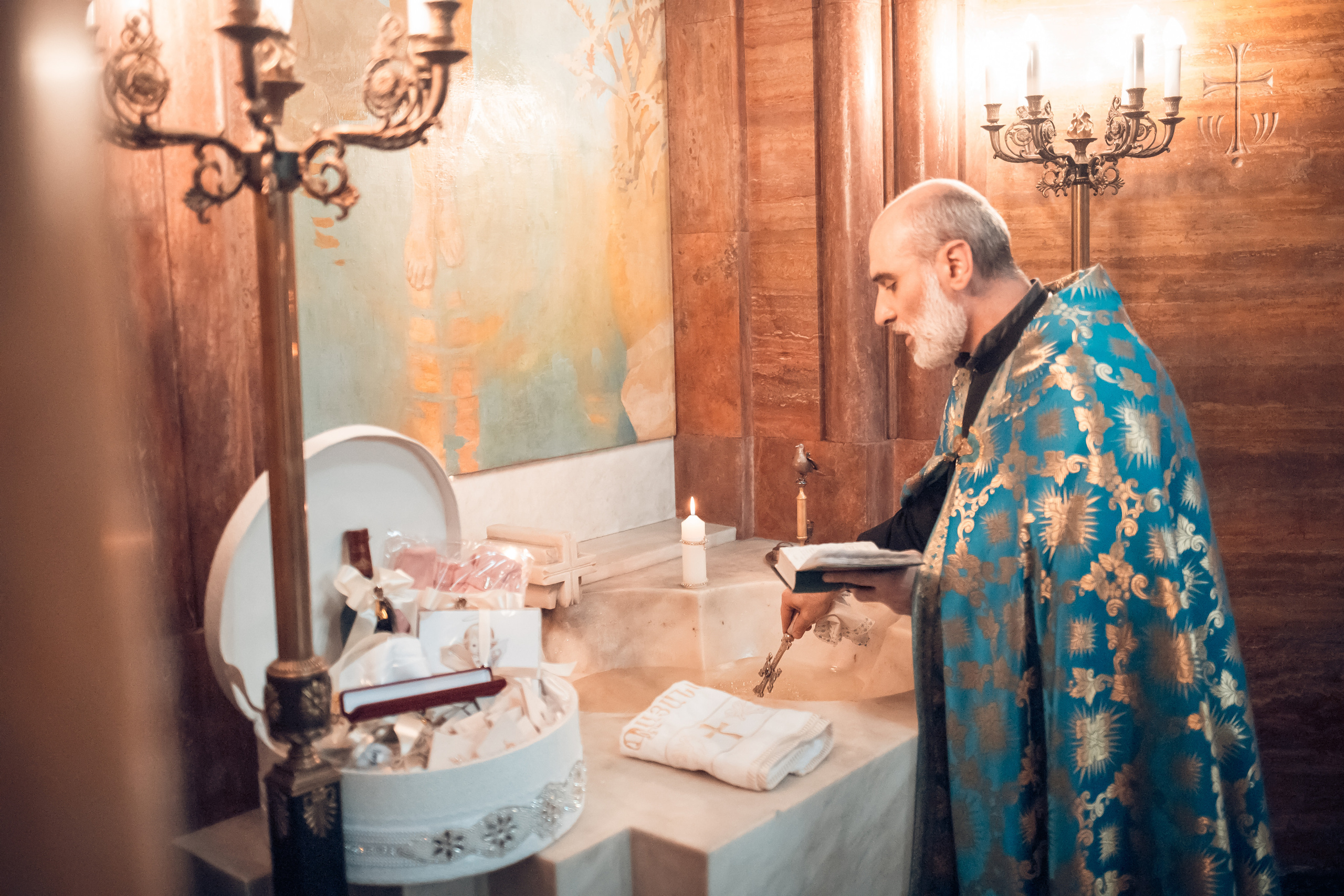 Крещение в Армянской Апостольской церкви