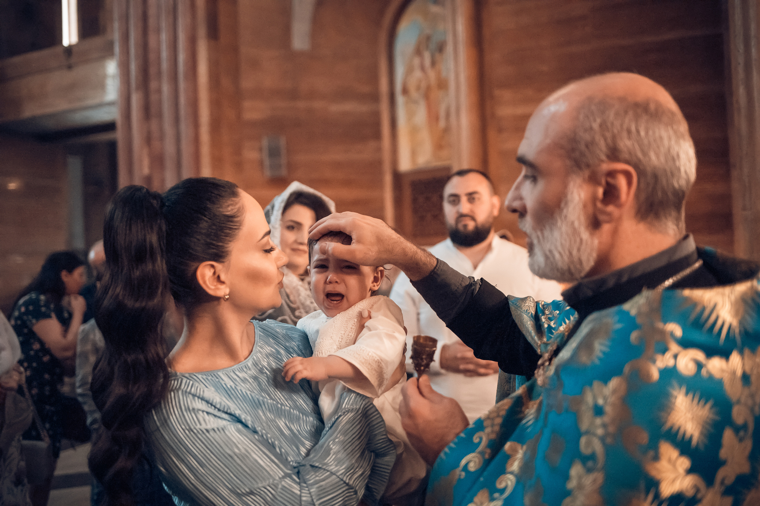 Крещение в Армянской Апостольской церкви