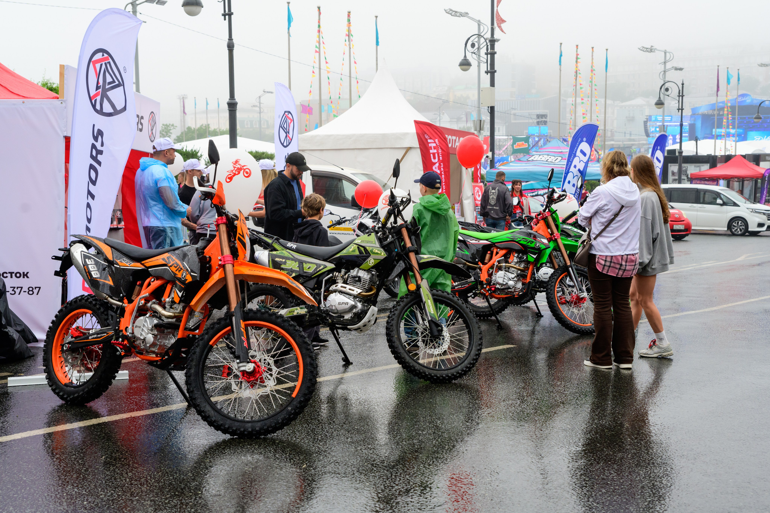Автосалон 2026 SPR Motors. Репортажный фотограф во Владивостоке Таня Терехина