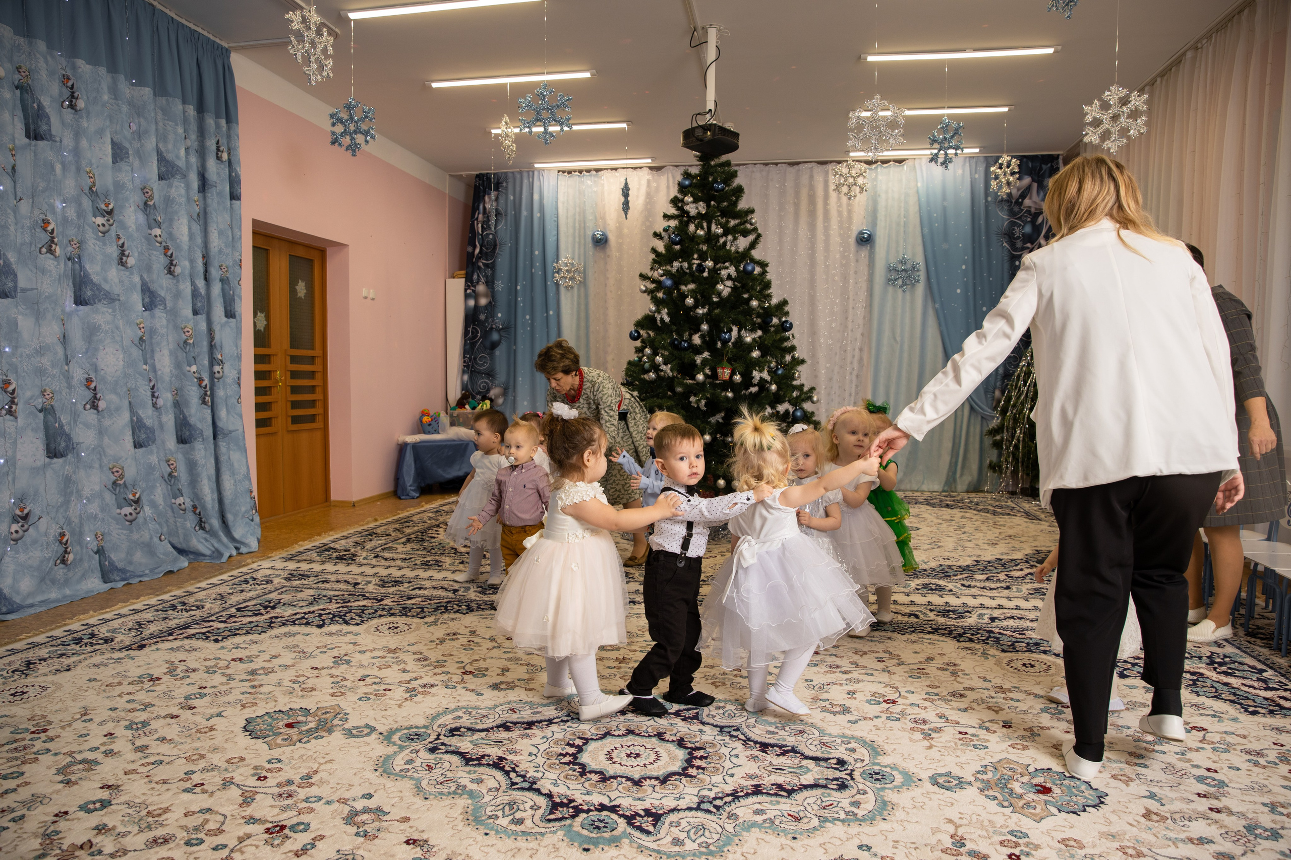 Новогодний утренник Успех. Фотограф в Железнодорожном и Балашихе