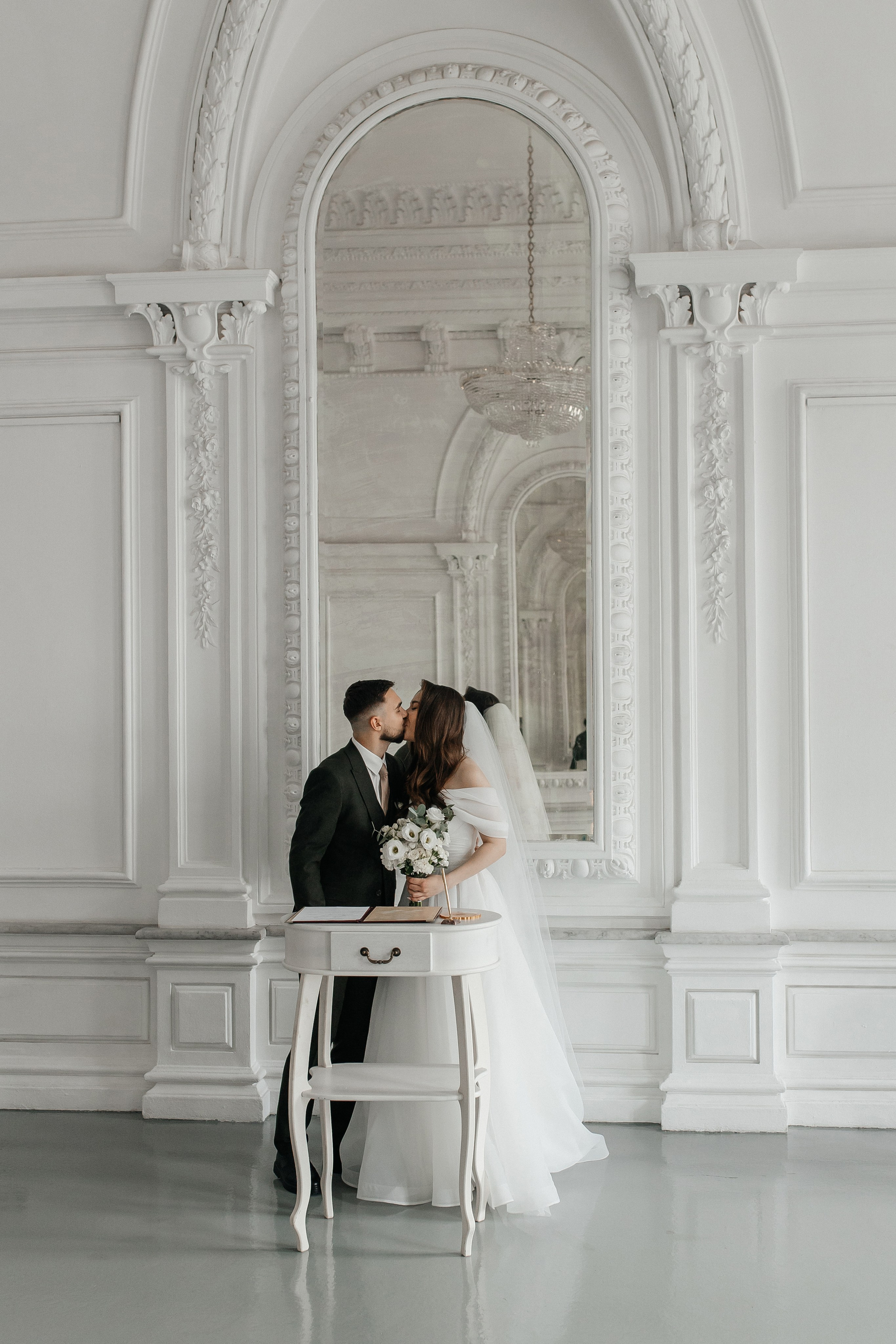 Выездная регистрация брака в Особняке Спиридонова. Свадебный фотограф в Москве Дарья Олендарёва