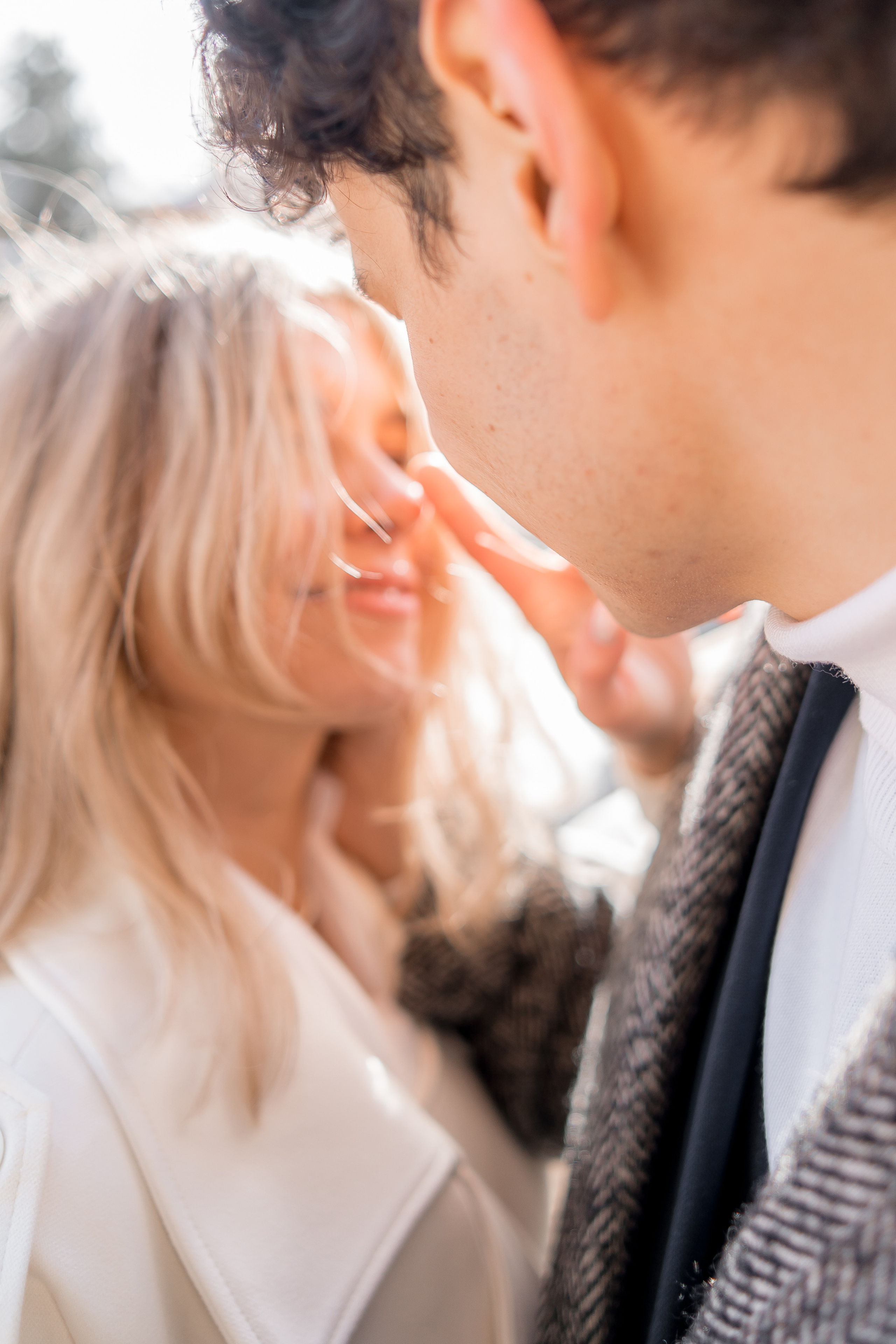 Свадебная фотосессия зимой в Санкт-Петербурге. Свадебный фотограф Александр Невский в Санкт-Петербурге