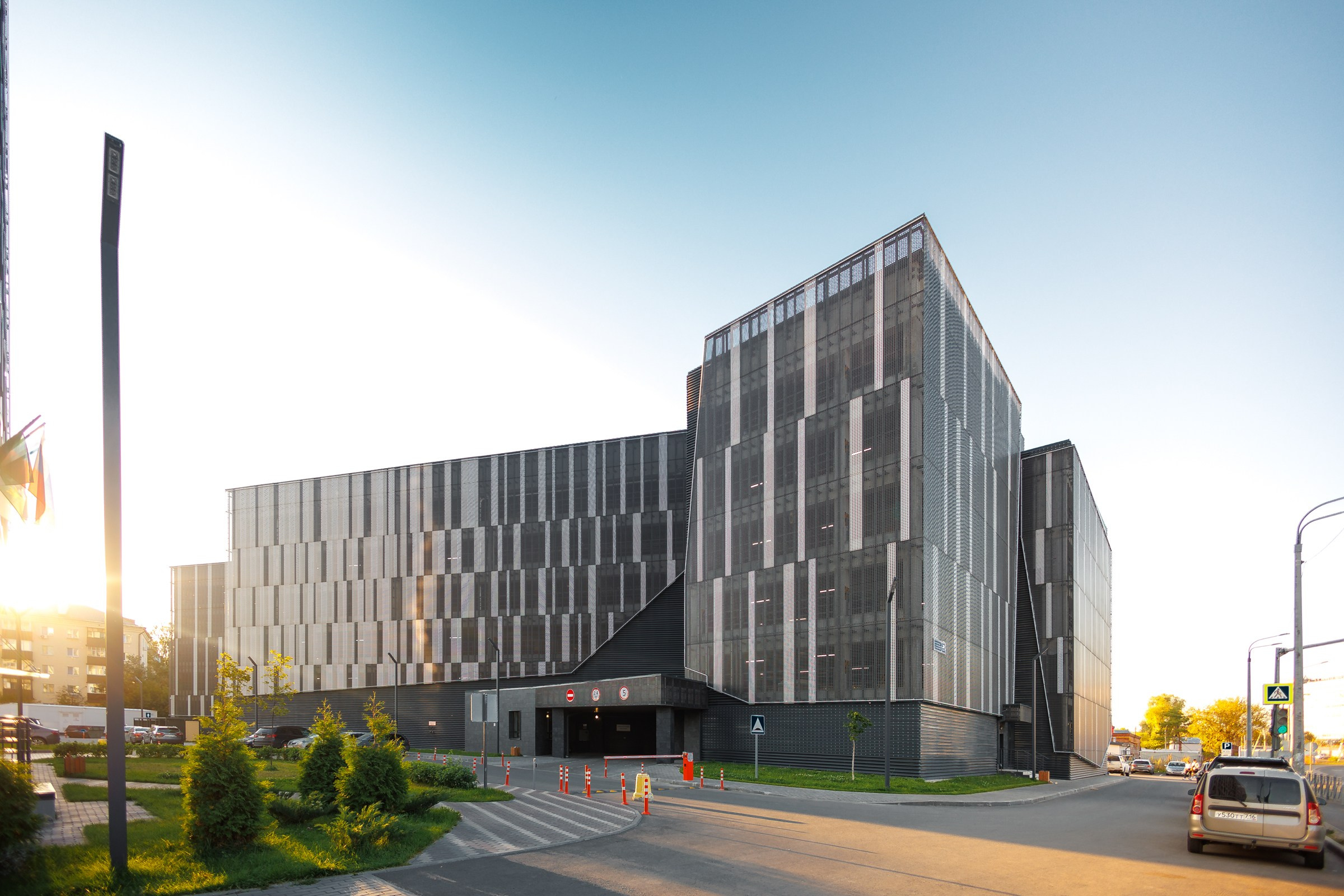 Парковка. Нонский Руслан, фотограф Казань. Архитектурная и интерьерная съемка, работаю по всей России