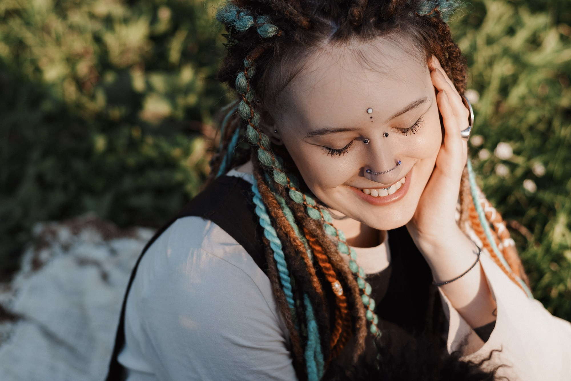 Фотосессия пары с собакой в Тюмени — Стася, Кирилл и Каренин. Портретный фотограф Тюмень Дарья Мустафина