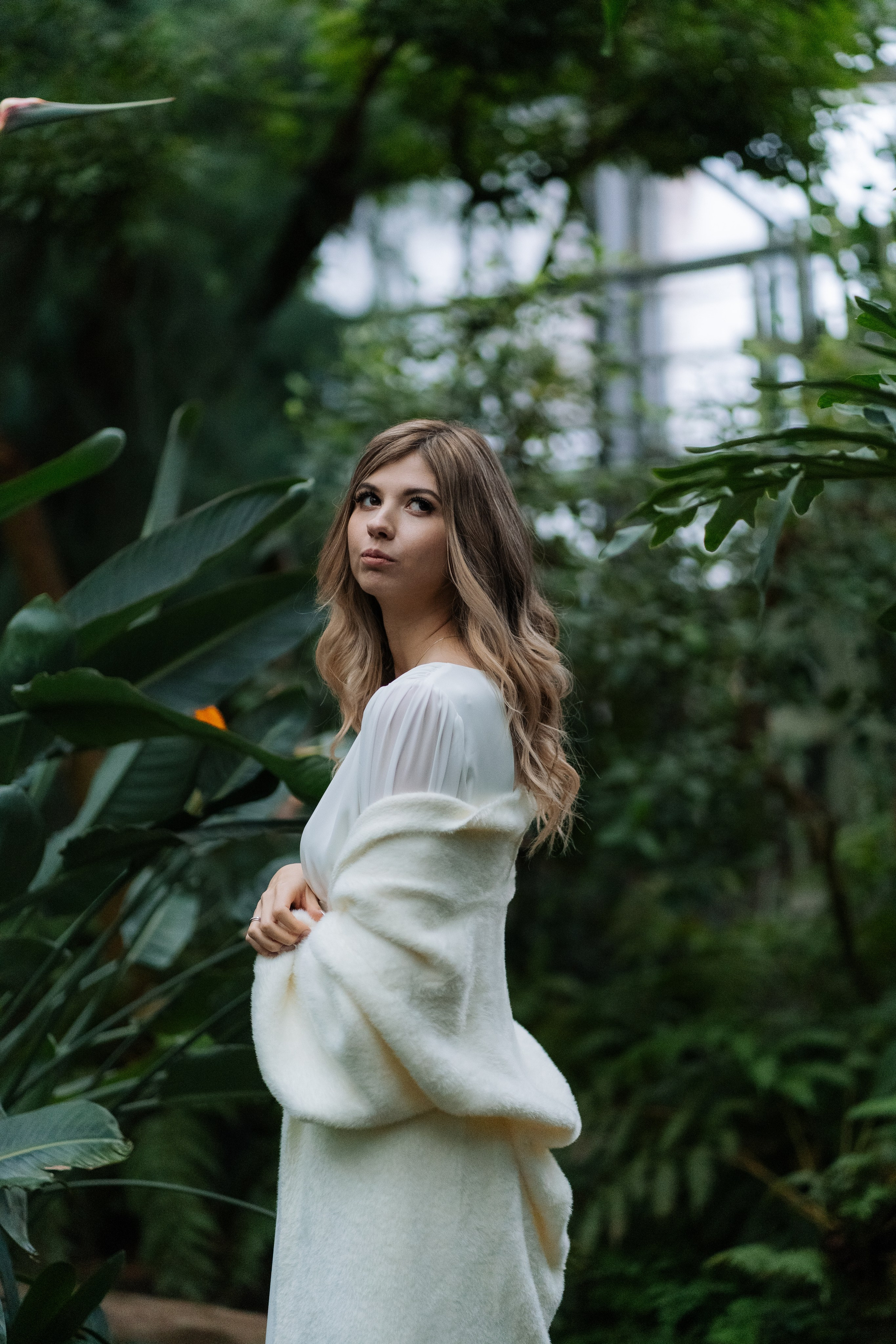 Свадебная фотосессия в оранжерее, Москва. Свадебный фотограф в Москве Анна Полушина