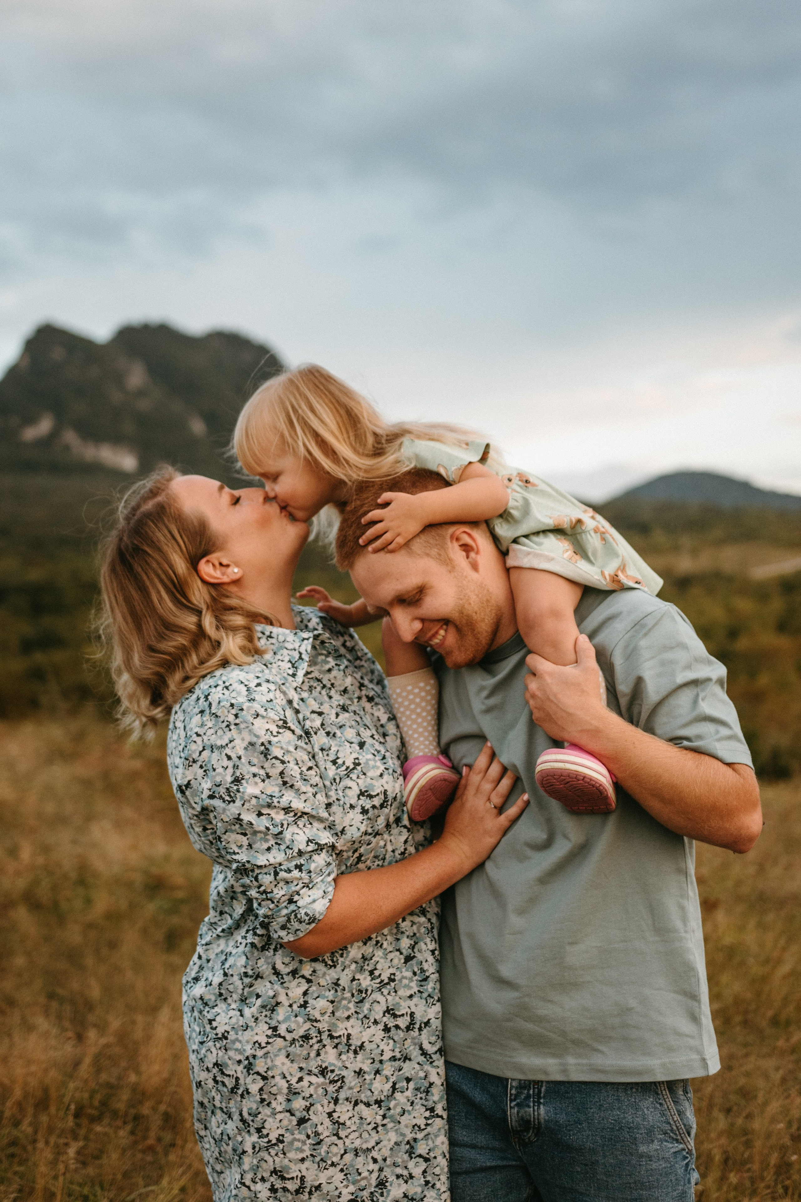 В ЛУЧАХ СОЛНЦА. Фотограф Настя Конник | Пятигорск | Эльбрус | Домбай | Архыз