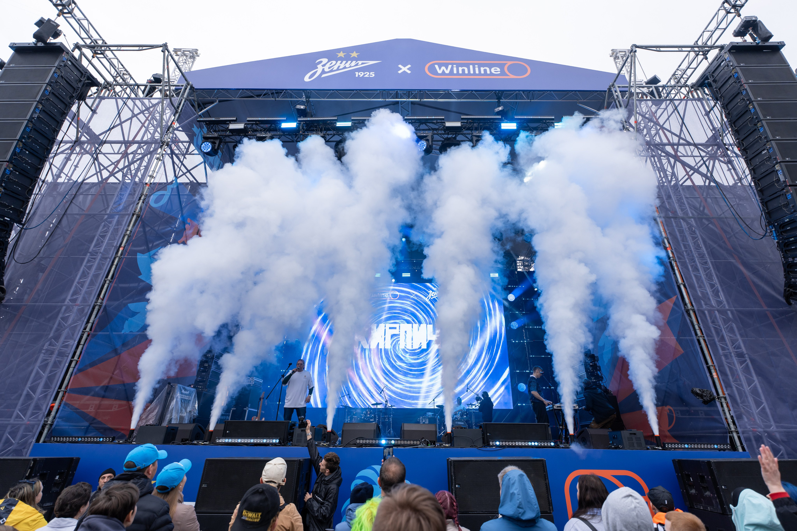 Зенит 100 лет. Андрей Сухинин репортажный свадебный фотограф Санкт-Петербург