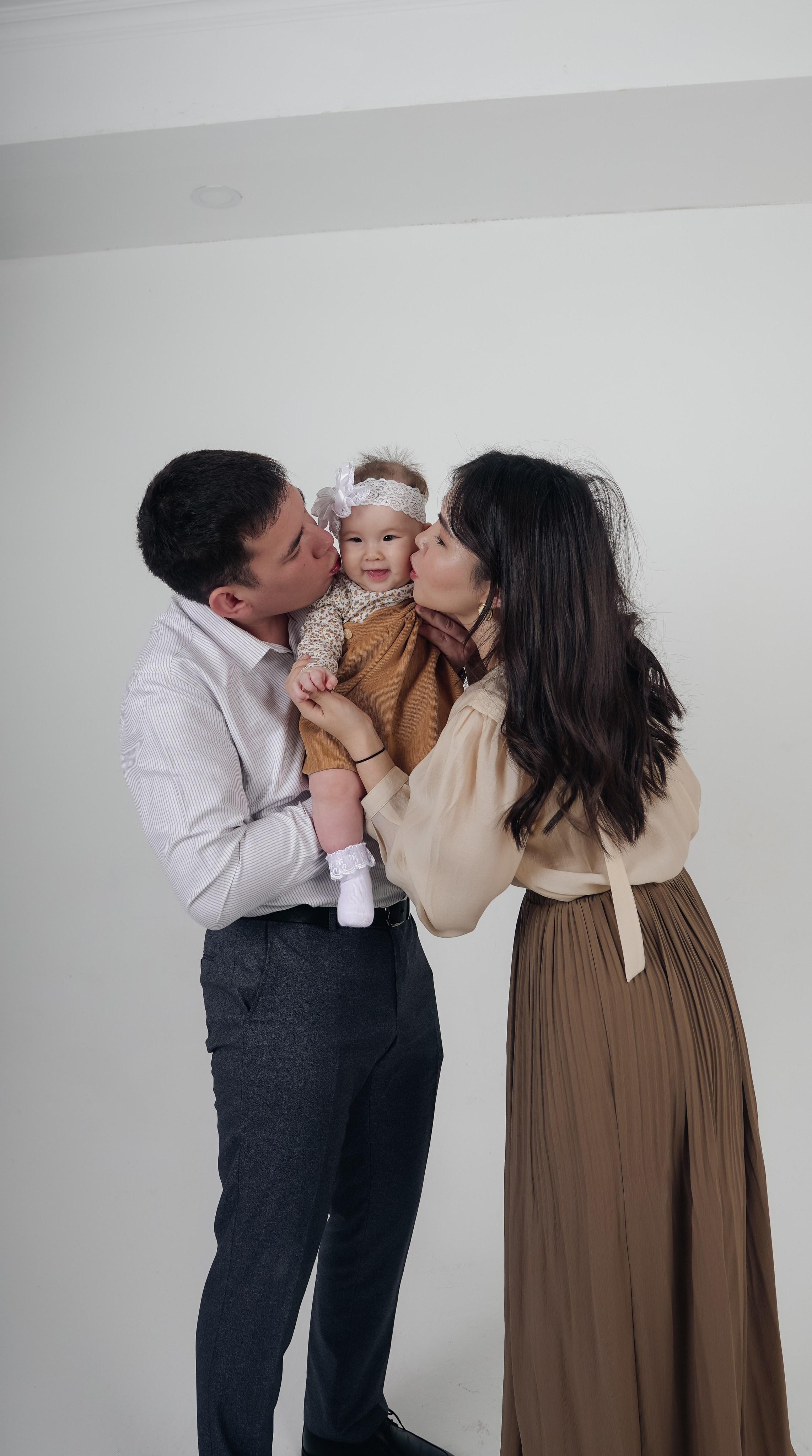 Family story. Уличный и студийный фотограф в Астане Ержанов Нурасыл