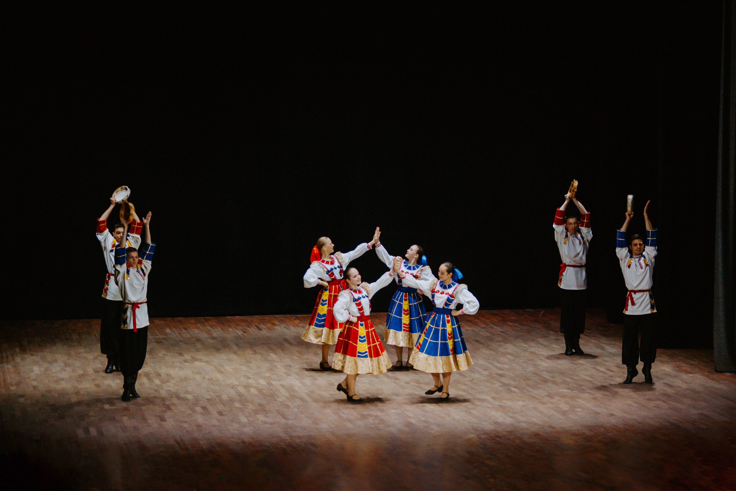 «Уральский сувенир». Концерт танцевальной студии. Фотограф в Челябинске Ополихина Анна