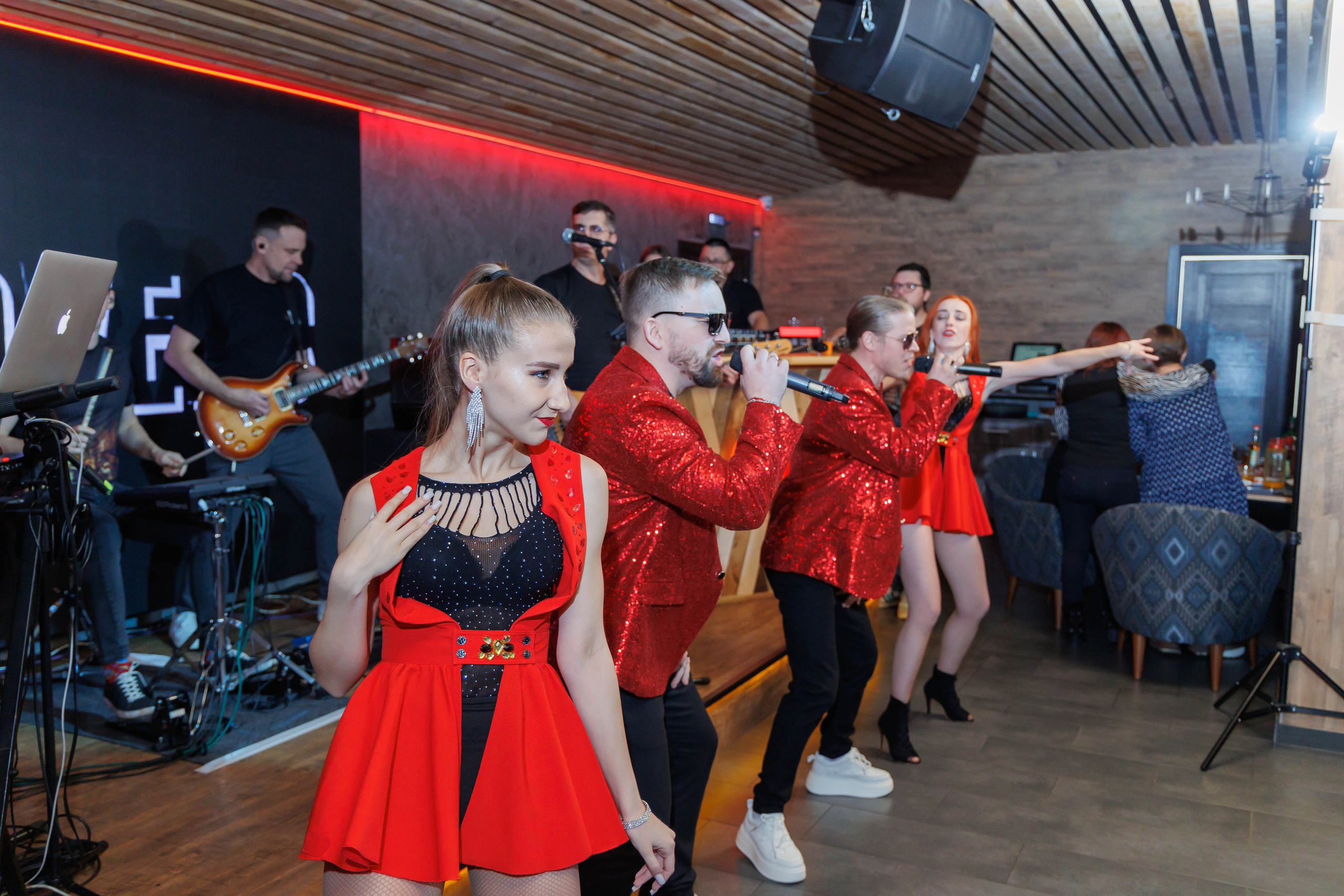 День рождения Red Bar. Ваши Истории. Фотограф/видеограф. Абакан