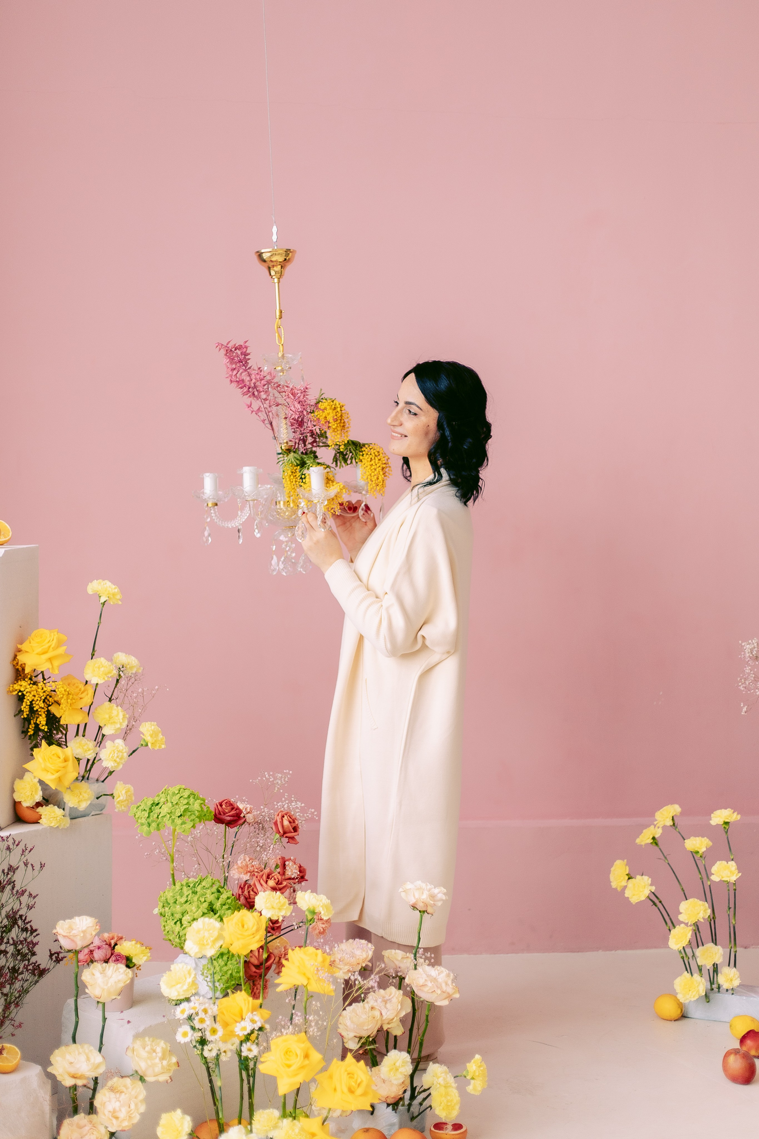 Семейная фотосессия с живыми цветами в фотостудии Zapad. Фотограф в Санкт-Петербурге, Анна Скворцова