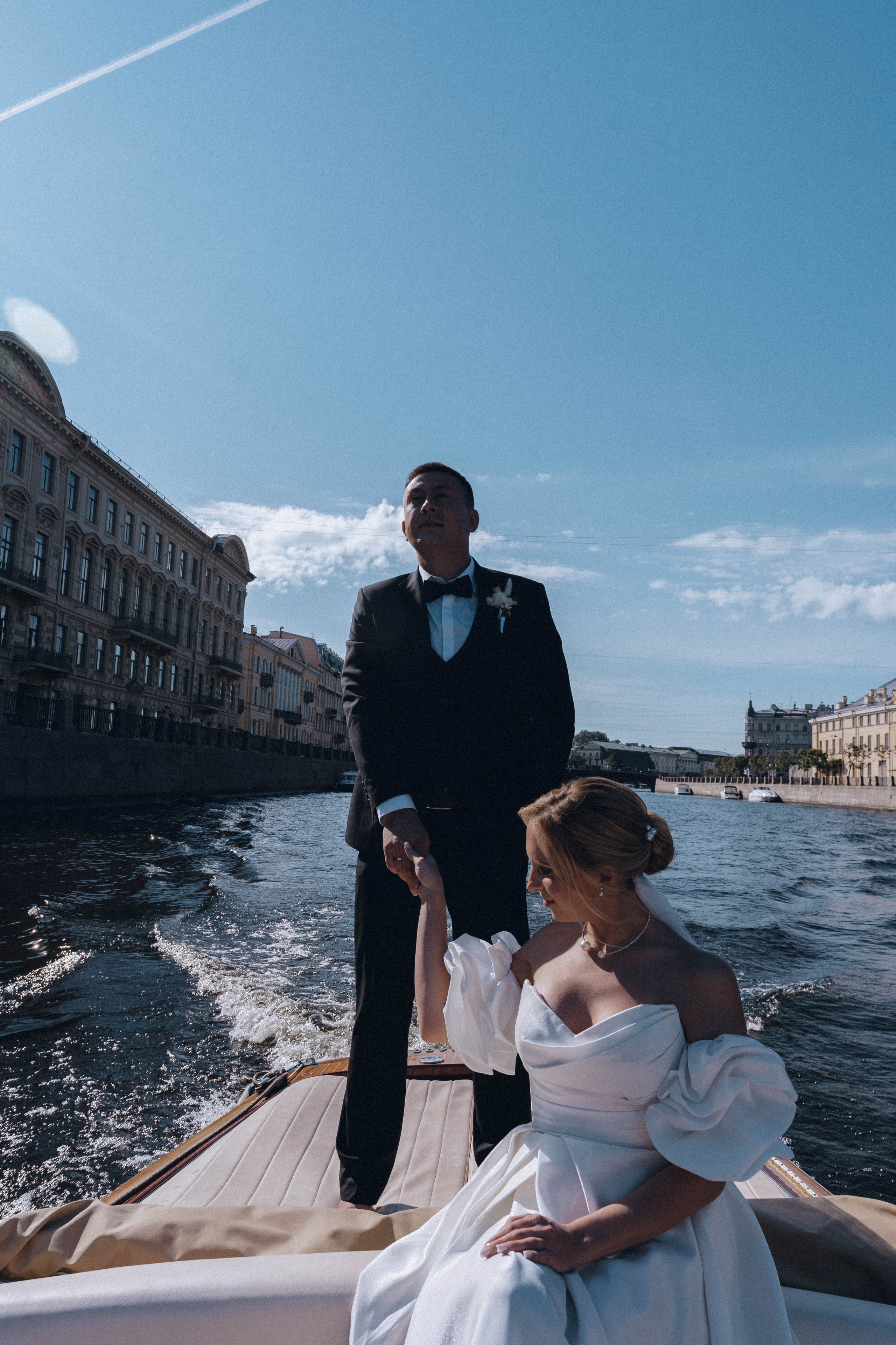 СВАДЕНБНАЯ СЬЕМКА НА КАТЕРЕ ПО КАНАЛАМ САНКТ-ПЕТЕРБУРГА И В АКВАТОРИИ НЕВЫ. Профессиональный фотограф, Санкт-Петербург — Виктория Богомолова