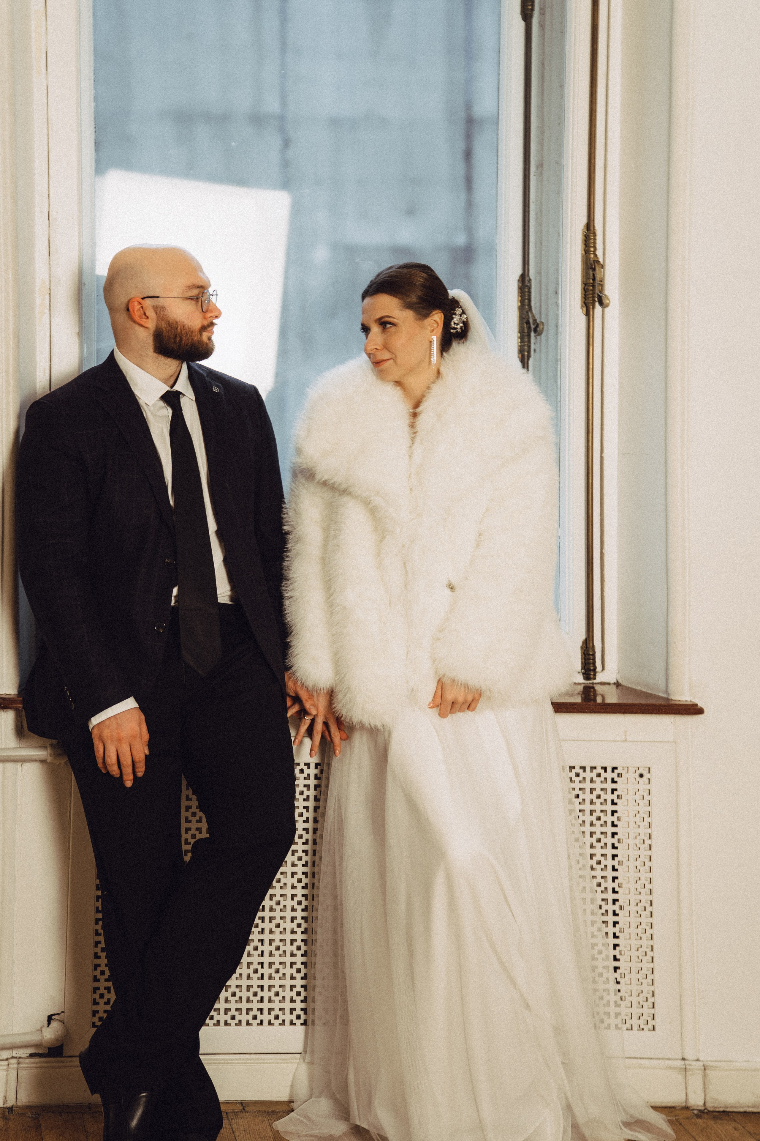 СВАДЕБНАЯ СЬЕМКА ВО ВТОРОМ ДВОРЦЕ (ДЕКАБРЬ) ТАКЖЕ СЬЕМКА В СТУДИИ НА ЧЕРНЫШЕВСКОЙ. Профессиональный фотограф, Санкт-Петербург — Виктория Богомолова