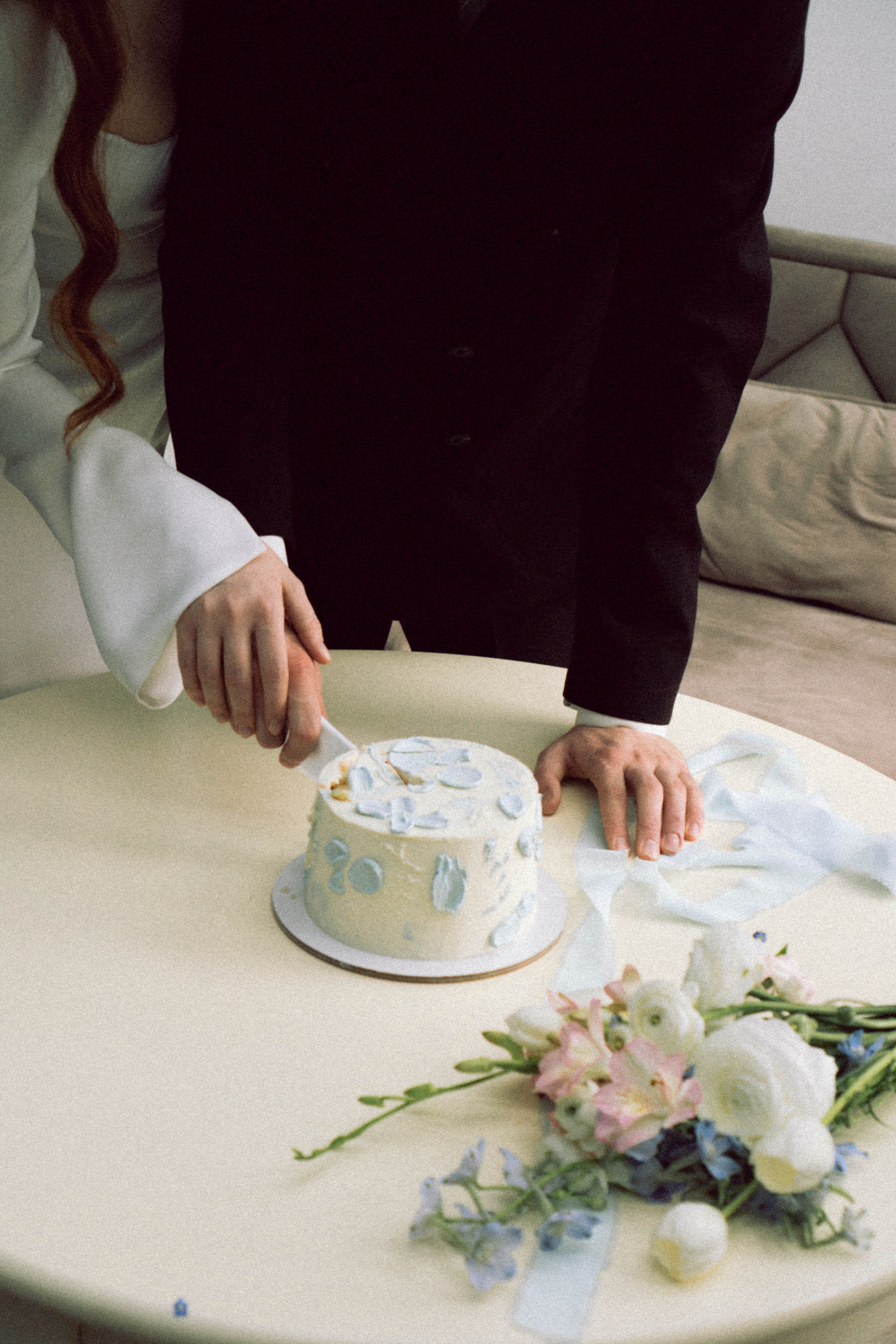 СВАДЕБНАЯ СЬЕМКА В ОТЕЛЕ. СБОРЫ ЖЕНИХА И НЕВЕСТЫ И ТАКЖЕ ТОР И ПОДГОТОВКА К ПРОГУЛКЕ. Профессиональный фотограф, Санкт-Петербург — Виктория Богомолова