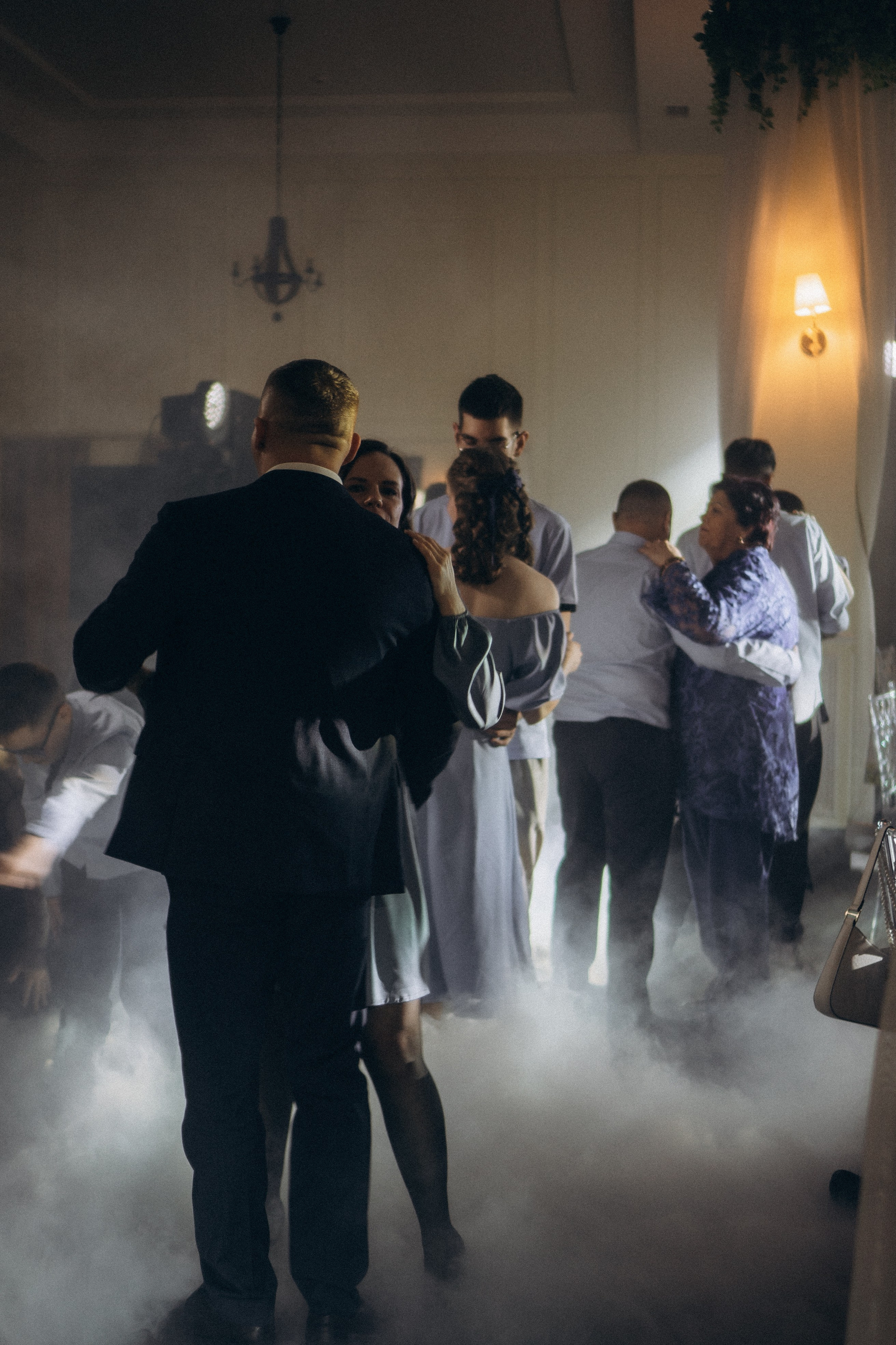 СВАДЕБНАЯ СЬЕМКА СБОРОВ В ОТЕЛЕ И ВЫЕЗД НА ЦЕРЕМОНИЮ (СНЯТО В СИБИРЕ В НИЖНЕВАРТОВСКЕ). Профессиональный фотограф, Санкт-Петербург — Виктория Богомолова