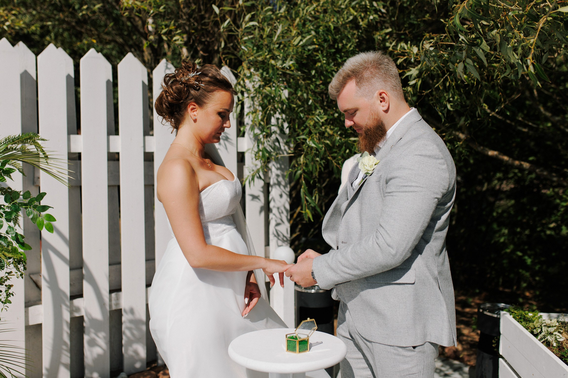 Свадебная фотосессия на финском заливе. Свадебный фотограф СПБ