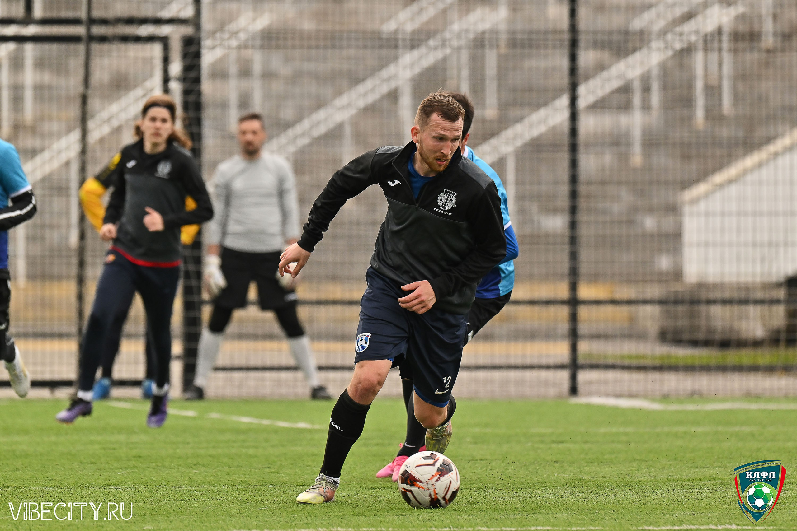 XX ЧЕМПИОНАТ КАЛИНИНГРАДСКОЙ ЛФЛ КАНЦМАРКЕТ39 сезона 2024–2025 гг. VIBECITY.RU Вайб Сити Ру Фоторепортажи Фотоотчеты Калининград