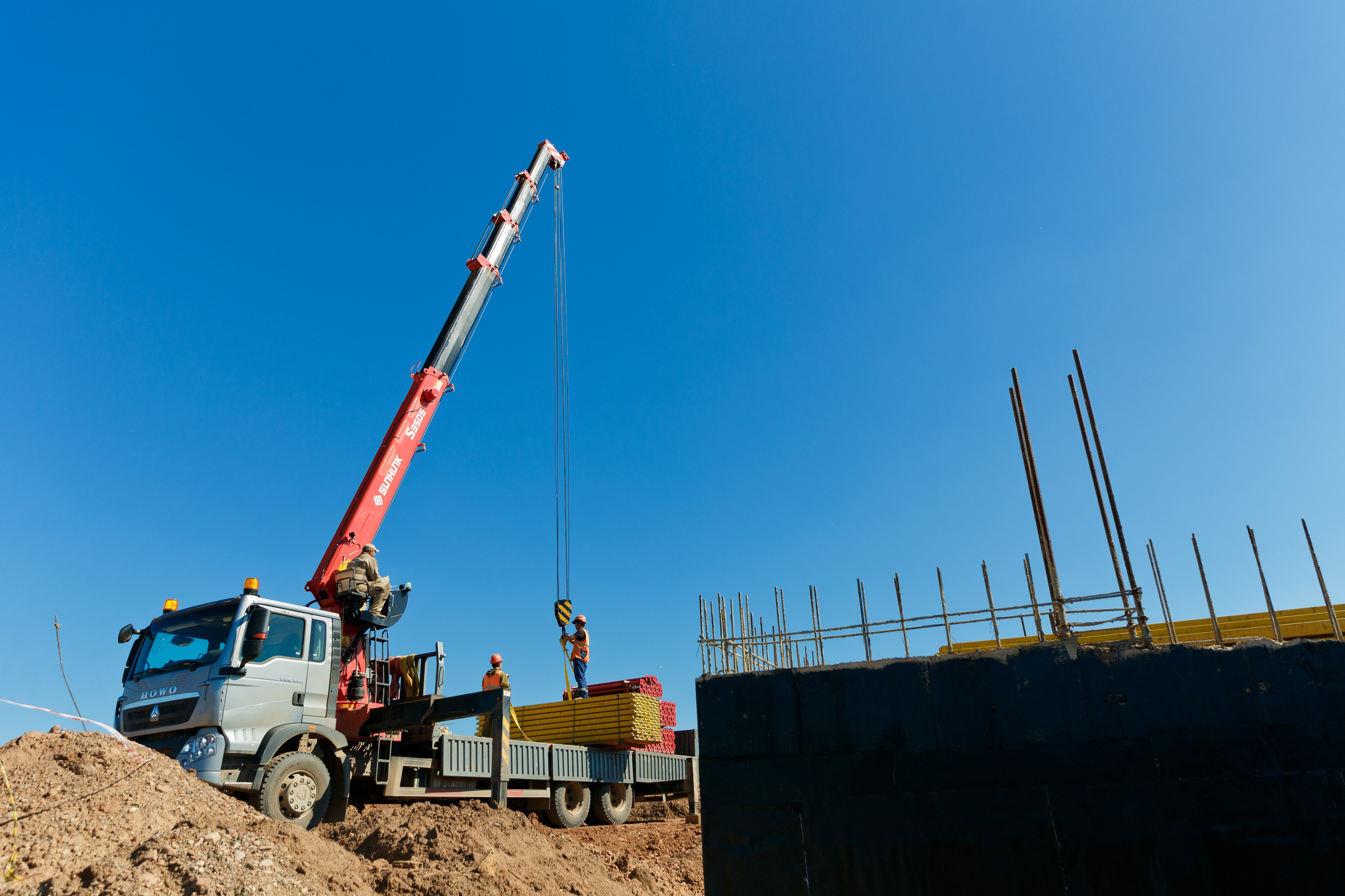 Строящиеся объекты в посёлке Жигалова. Свадебный фотограф Иркутск, репортажный фотограф Иркутск