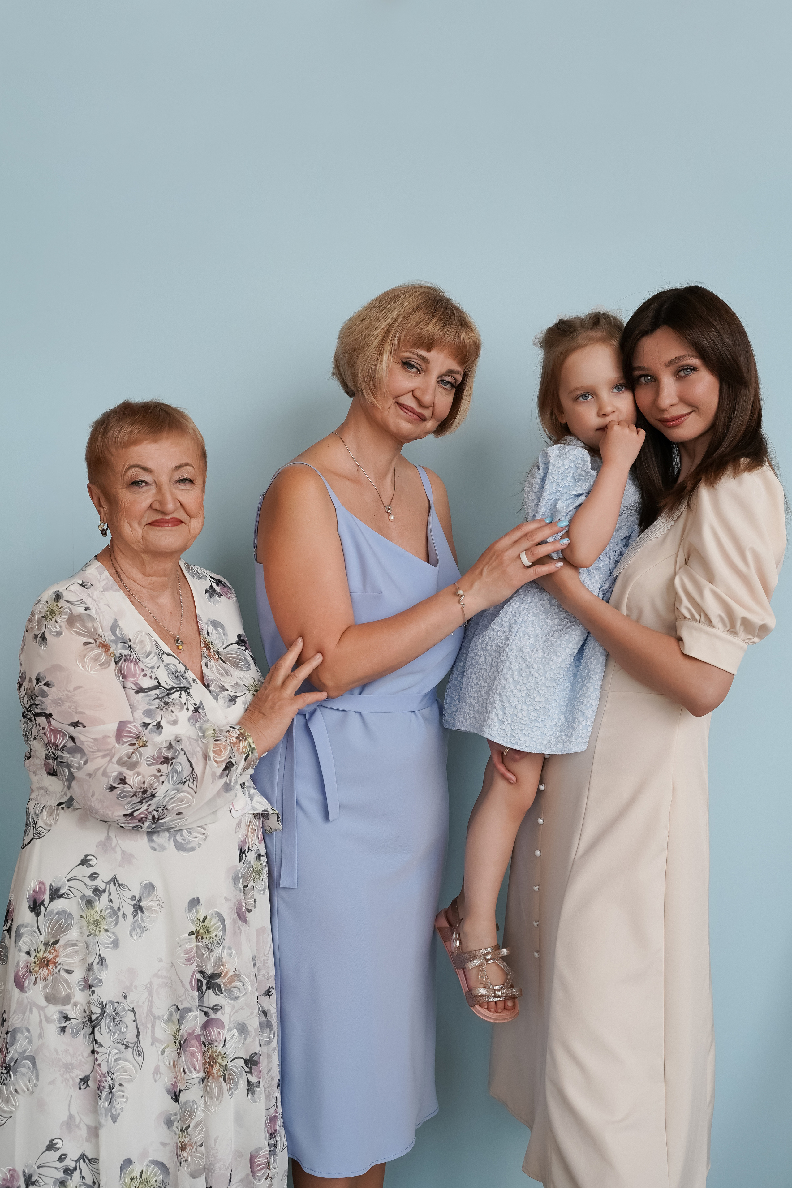 4 поколения. Фотограф Алина Филимонова Тверь