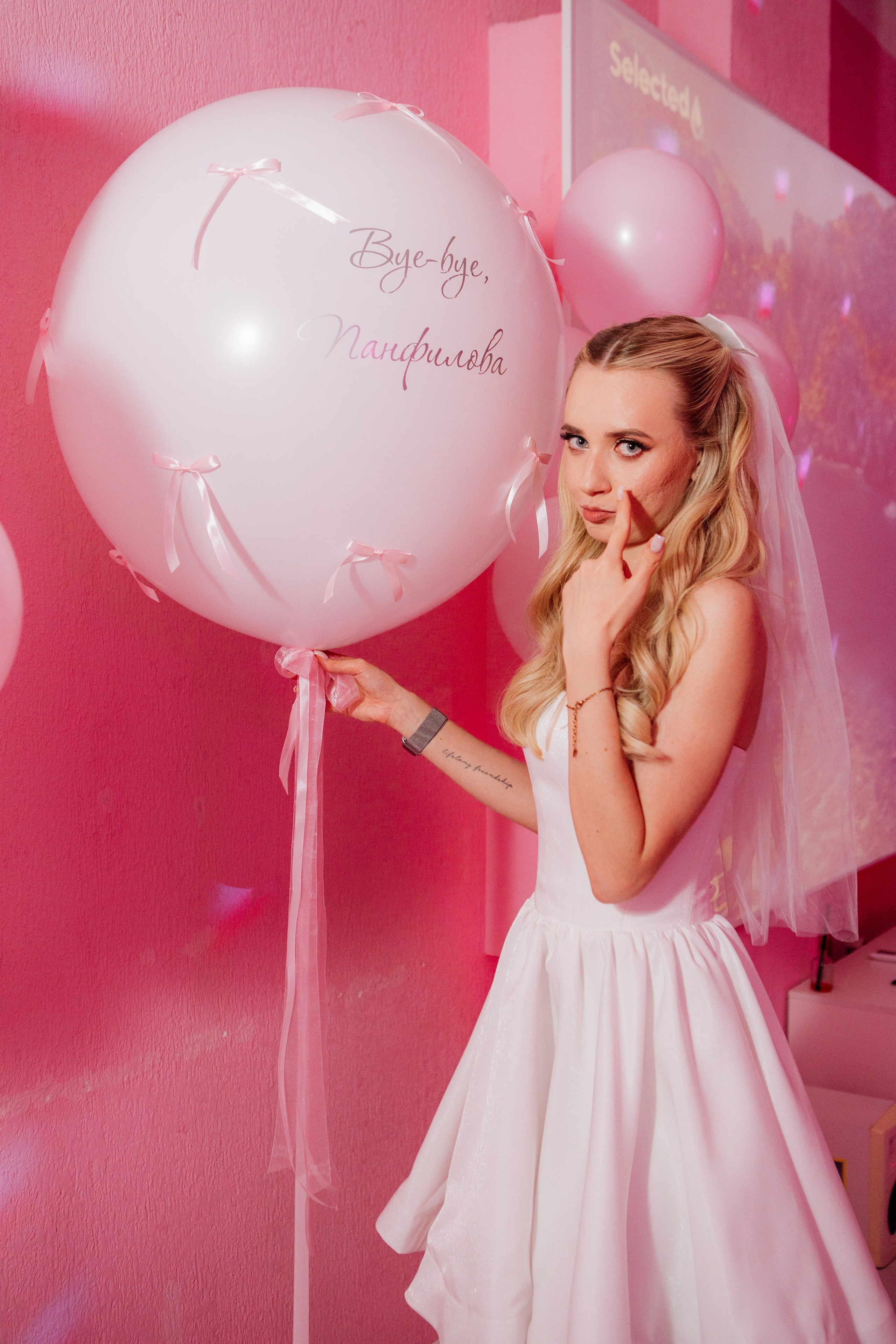 ДЕВИЧНИКИ. Репортажный фотограф Москва (детские праздники, квизы, концерты, дни рождения, свадьбы)