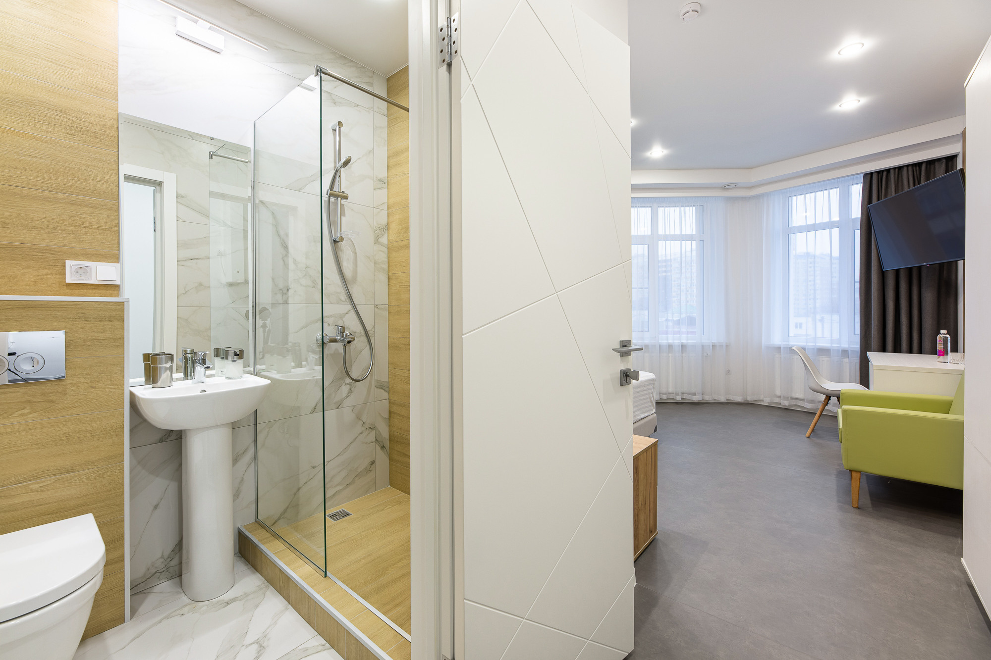 Renatphoto-Интерьерный фотограф Ренат Хисматулин в Краснодарском крае. Профессиональная фотосъёмка интерьеров, предметная фотосессия еды для меню г. Анапа