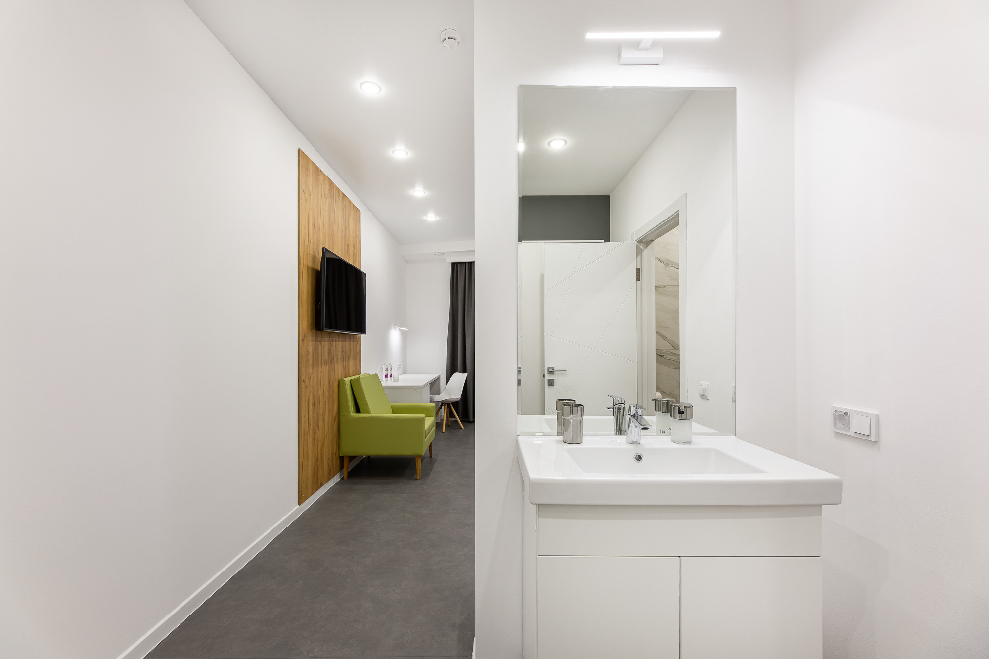 Renatphoto-Интерьерный фотограф Ренат Хисматулин в Краснодарском крае. Профессиональная фотосъёмка интерьеров, предметная фотосессия еды для меню г. Анапа